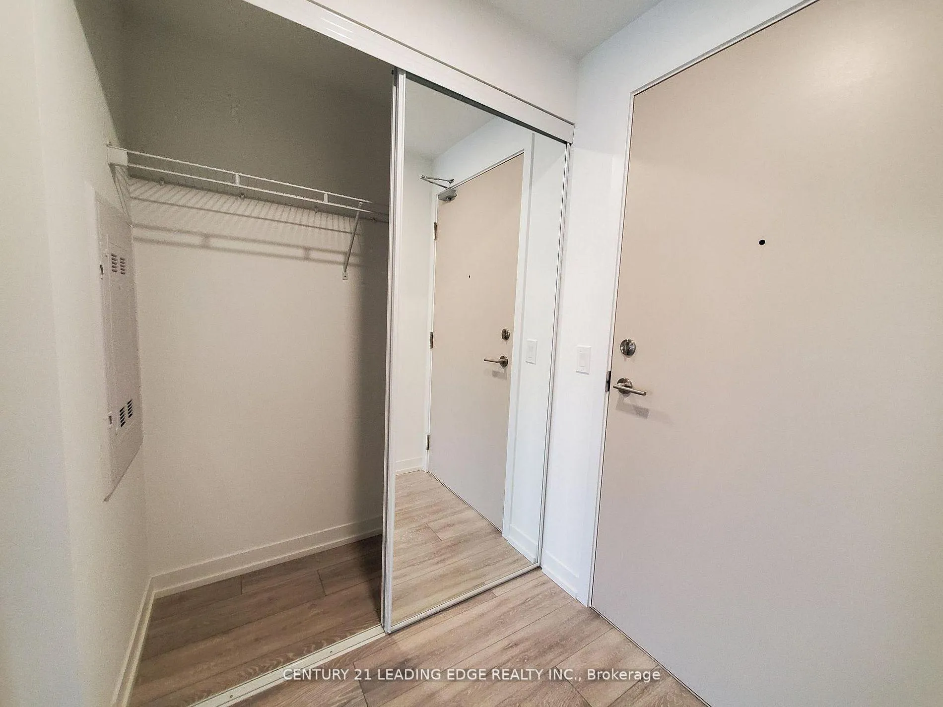 Photo 5 of Unit 328, 2020 Bathurst Street, Toronto, Humewood-Cedarvale — HOMEH
