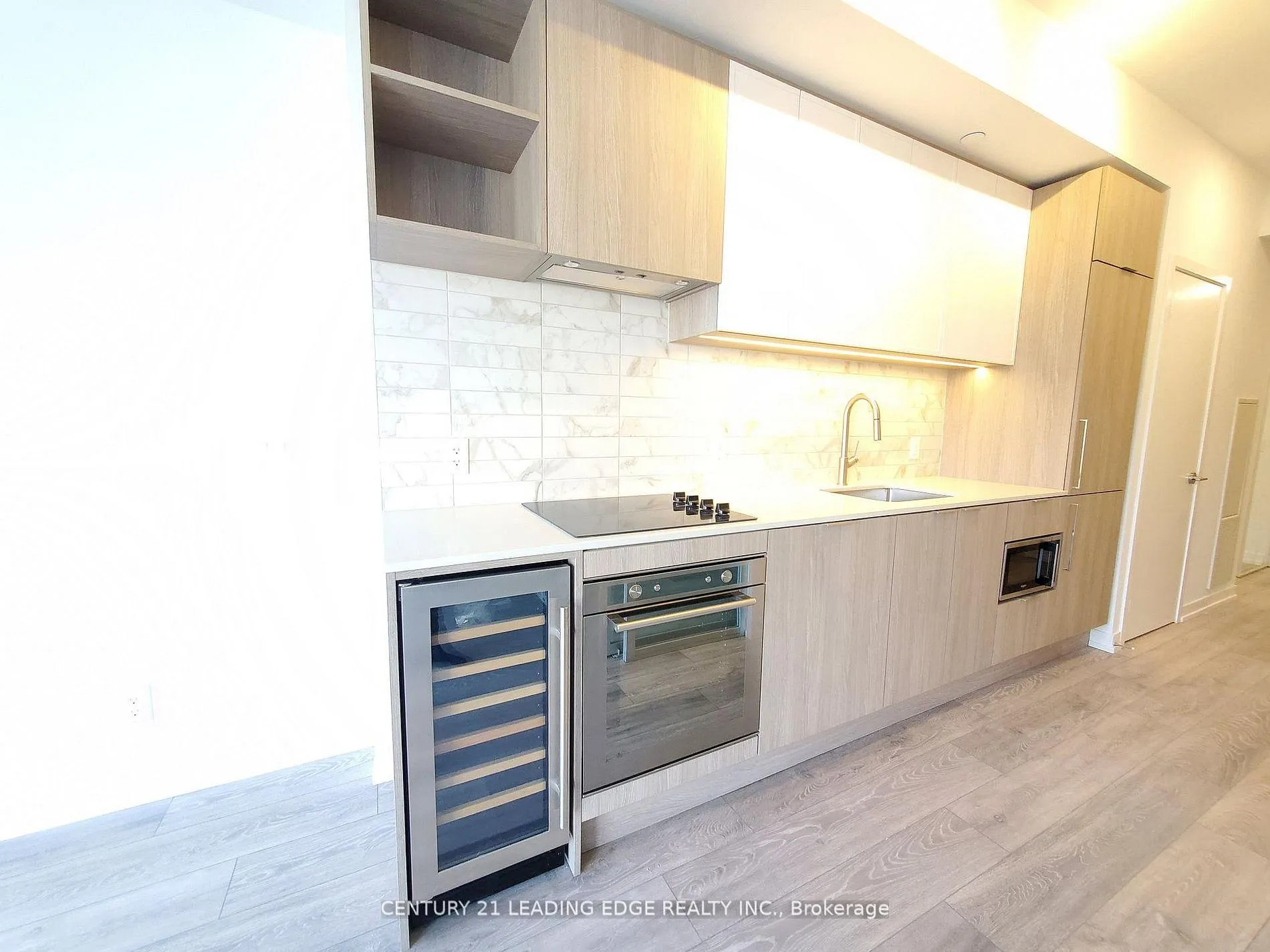 Photo 9 of Unit 328, 2020 Bathurst Street, Toronto, Humewood-Cedarvale — HOMEH