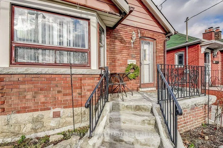 Photo 8 of 84 Kings Park Boulevard, Toronto, Danforth Village-East York — HOMEH