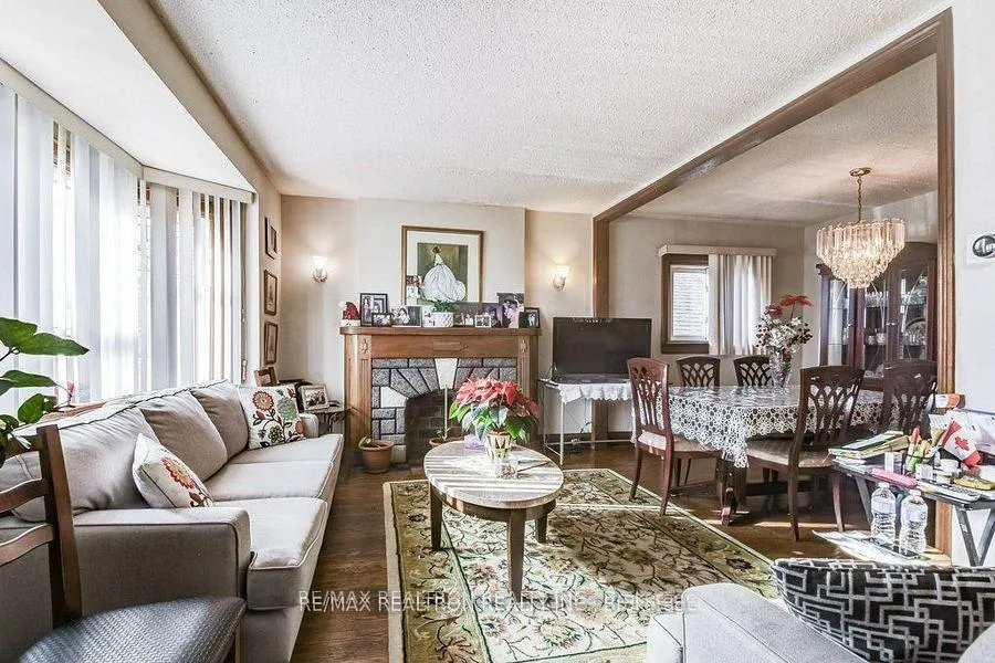 Photo 10 of 84 Kings Park Boulevard, Toronto, Danforth Village-East York — HOMEH