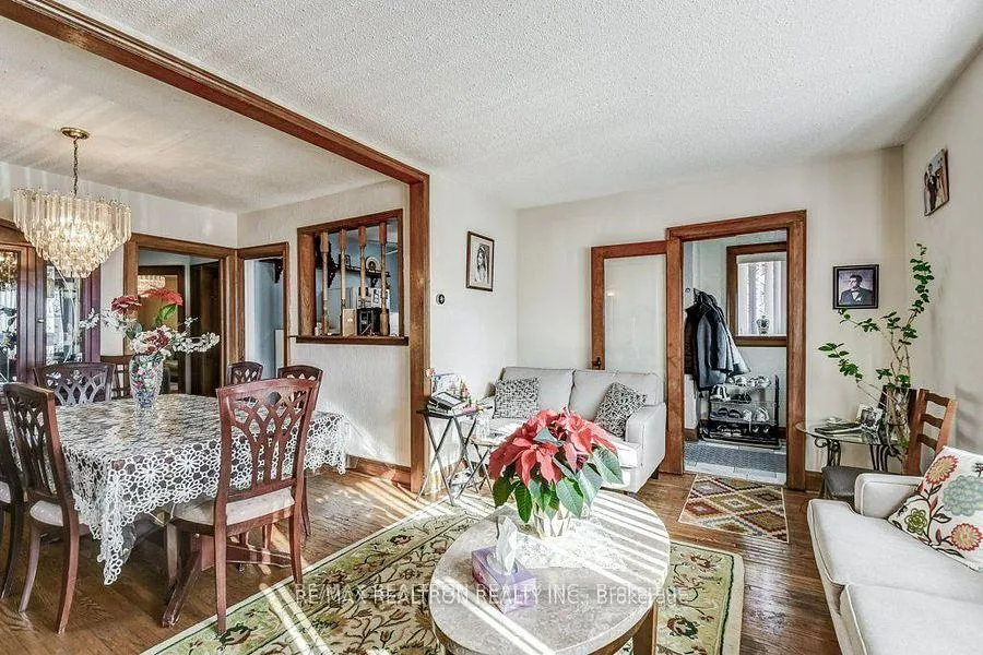 Photo 13 of 84 Kings Park Boulevard, Toronto, Danforth Village-East York — HOMEH