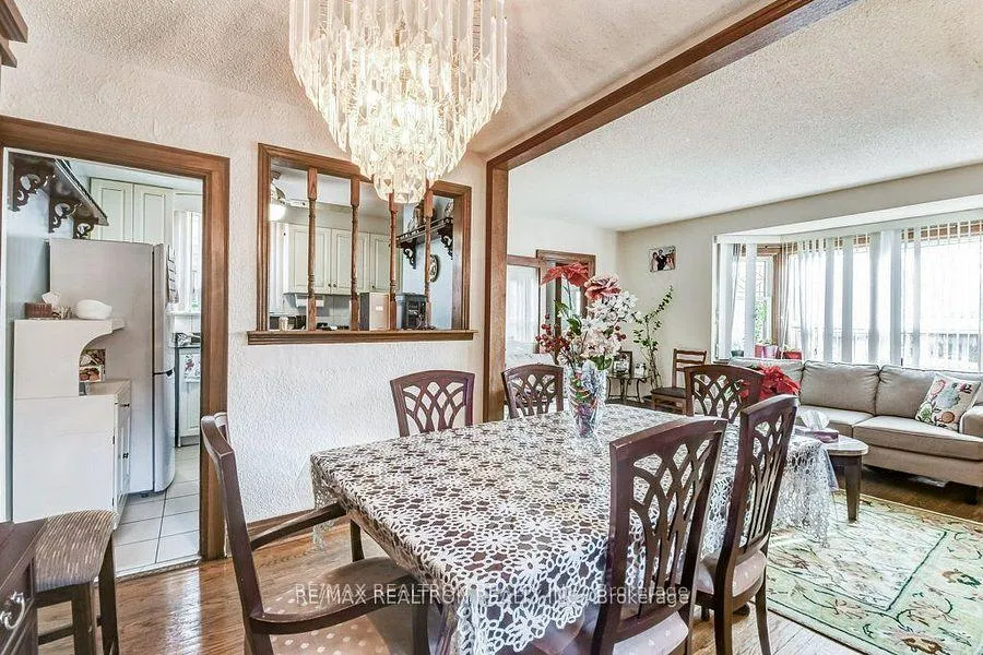 Photo 14 of 84 Kings Park Boulevard, Toronto, Danforth Village-East York — HOMEH