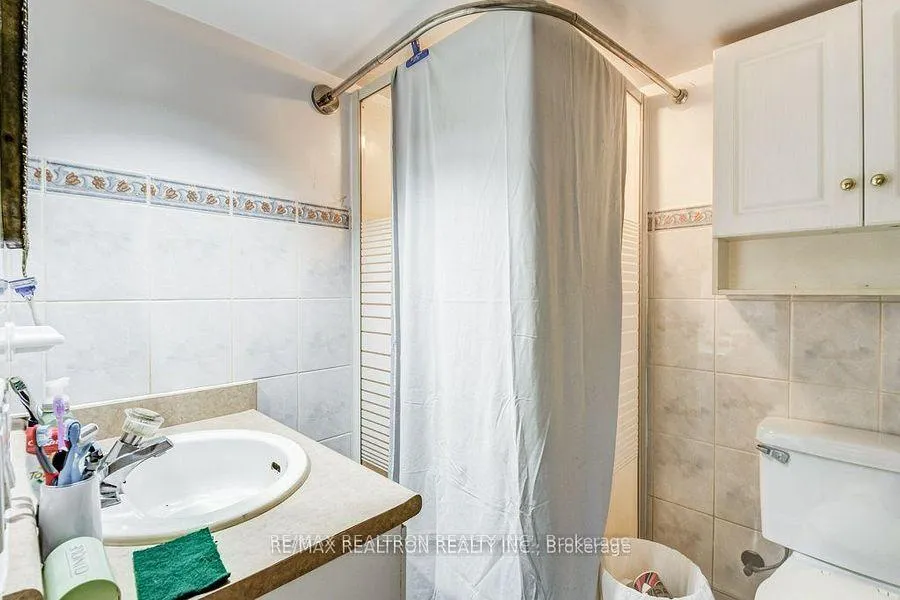 Photo 23 of 84 Kings Park Boulevard, Toronto, Danforth Village-East York — HOMEH