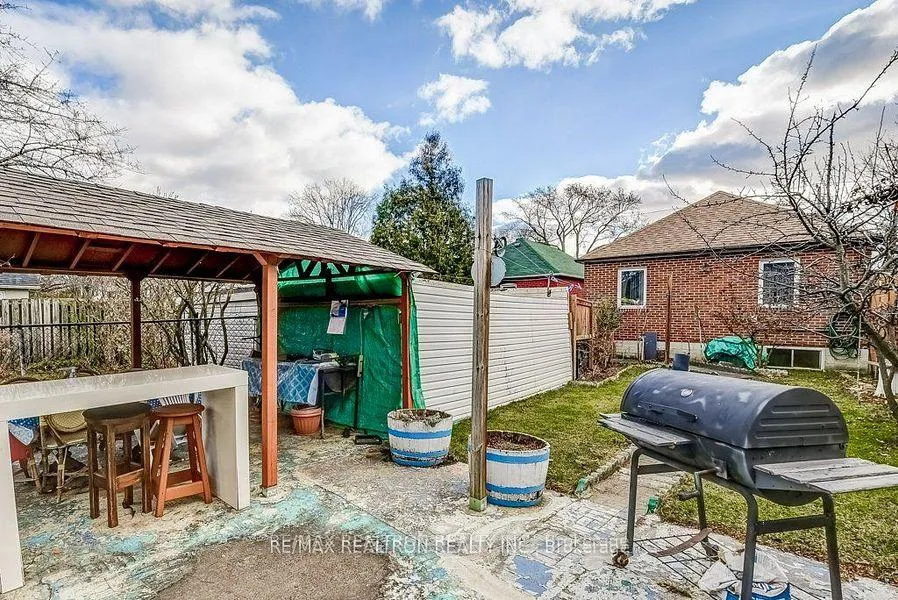 Photo 26 of 84 Kings Park Boulevard, Toronto, Danforth Village-East York — HOMEH