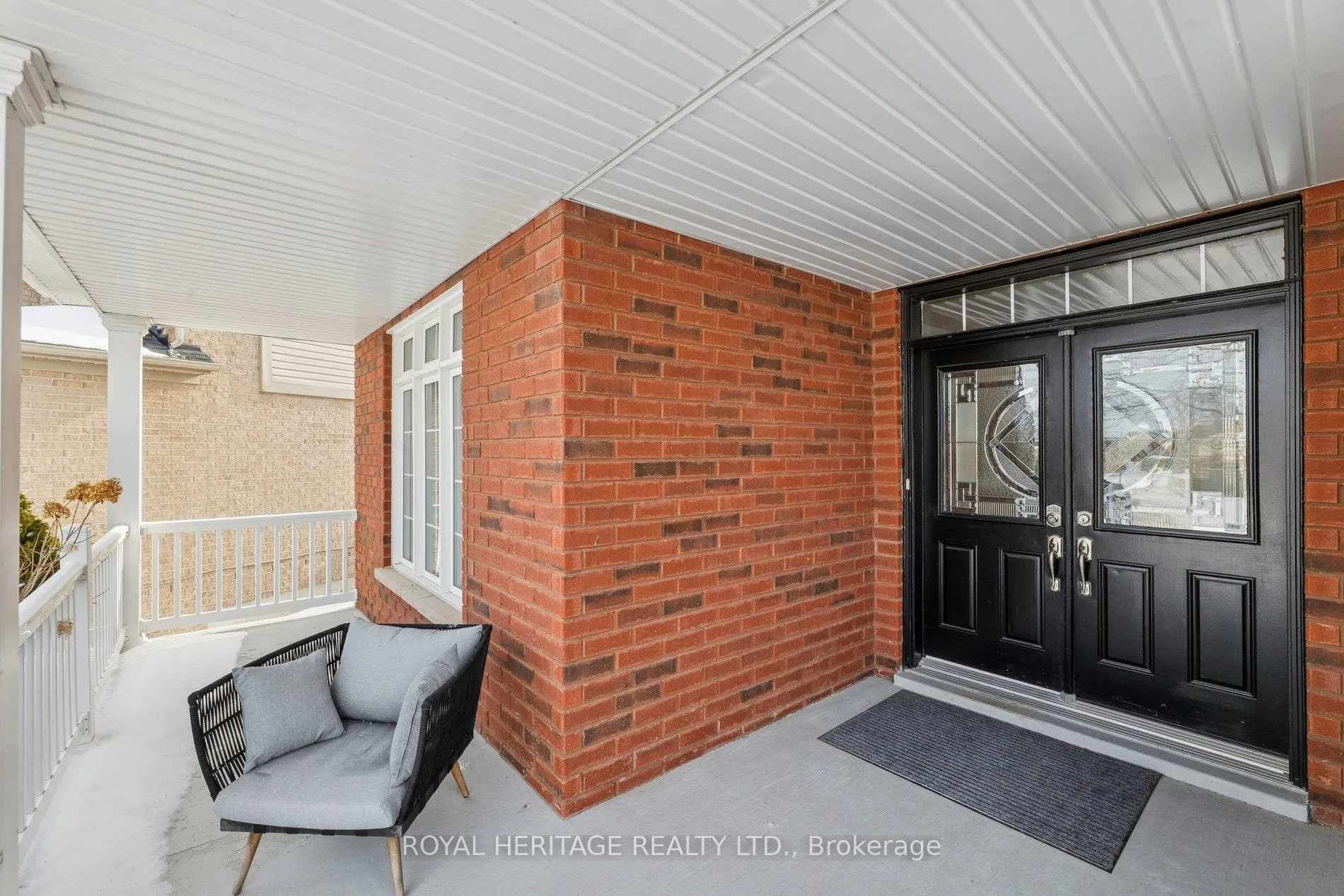 Photo 3 of 63 Laprade Square, Clarington, Bowmanville — HOMEH