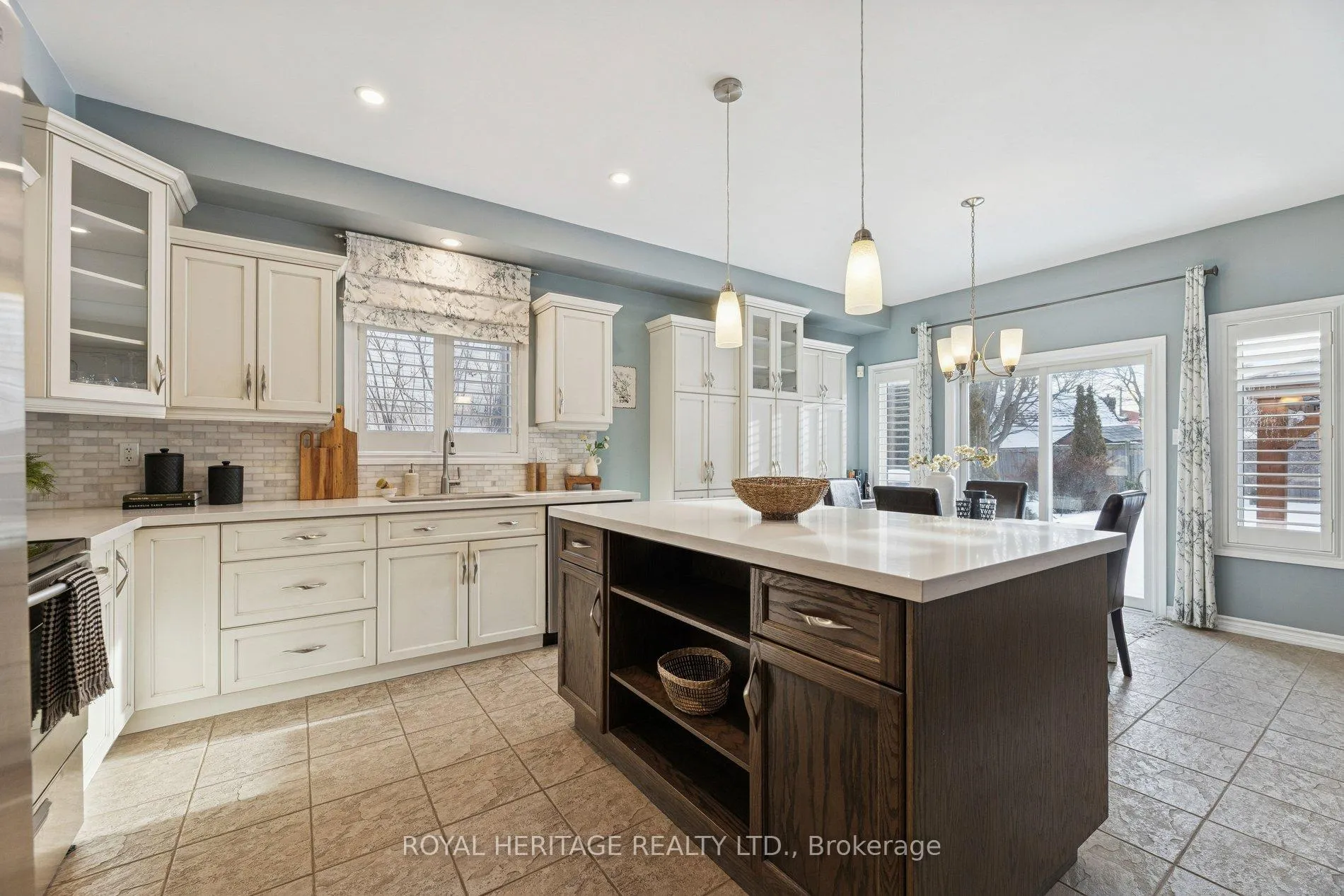 Photo 26 of 63 Laprade Square, Clarington, Bowmanville — HOMEH