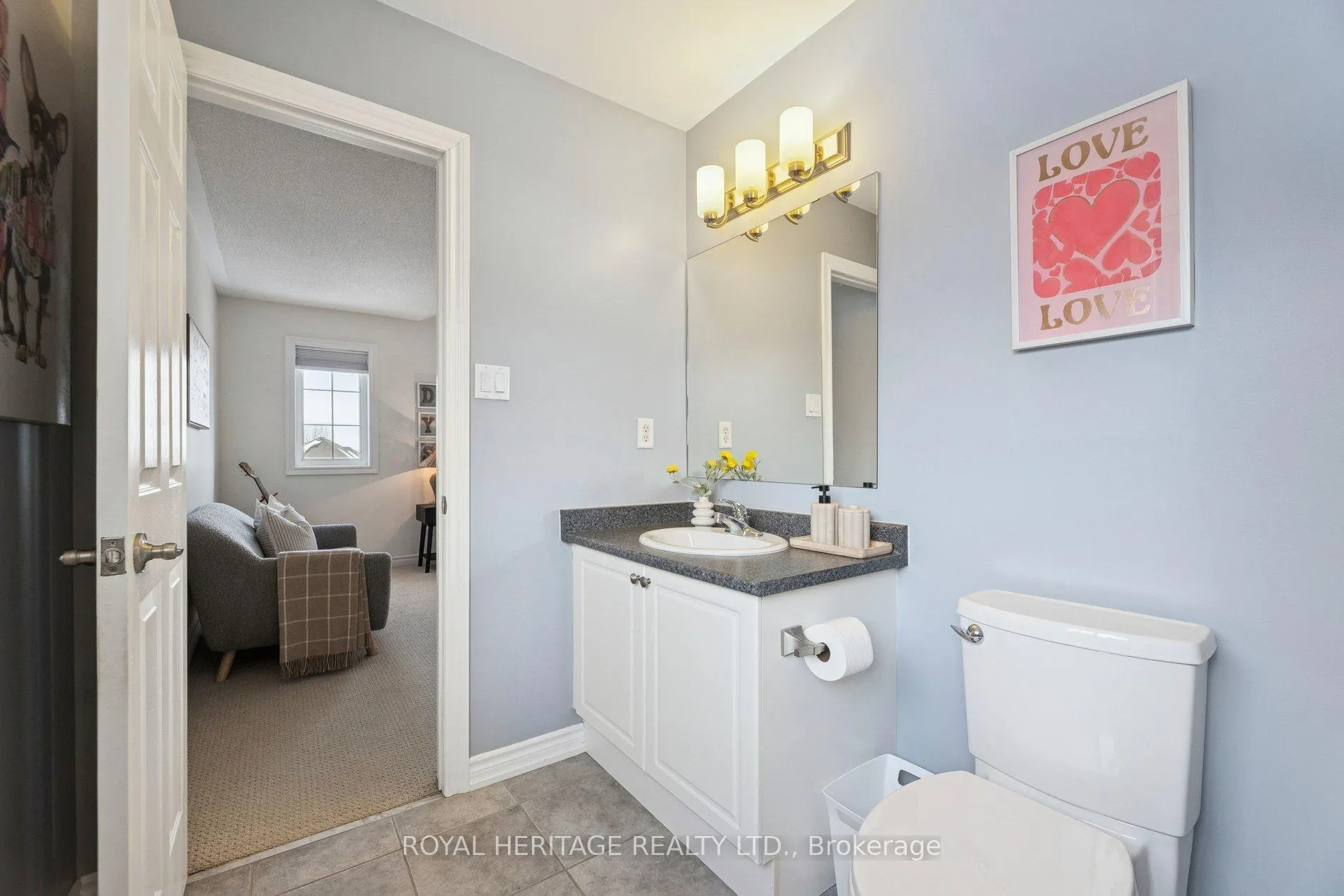 Photo 32 of 63 Laprade Square, Clarington, Bowmanville — HOMEH