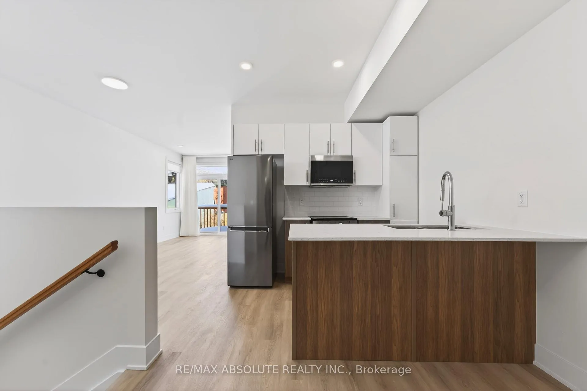 Photo 7 of Unit B, 181 Columbus Avenue, Ottawa, Overbrook/Castle Heights — HOMEH