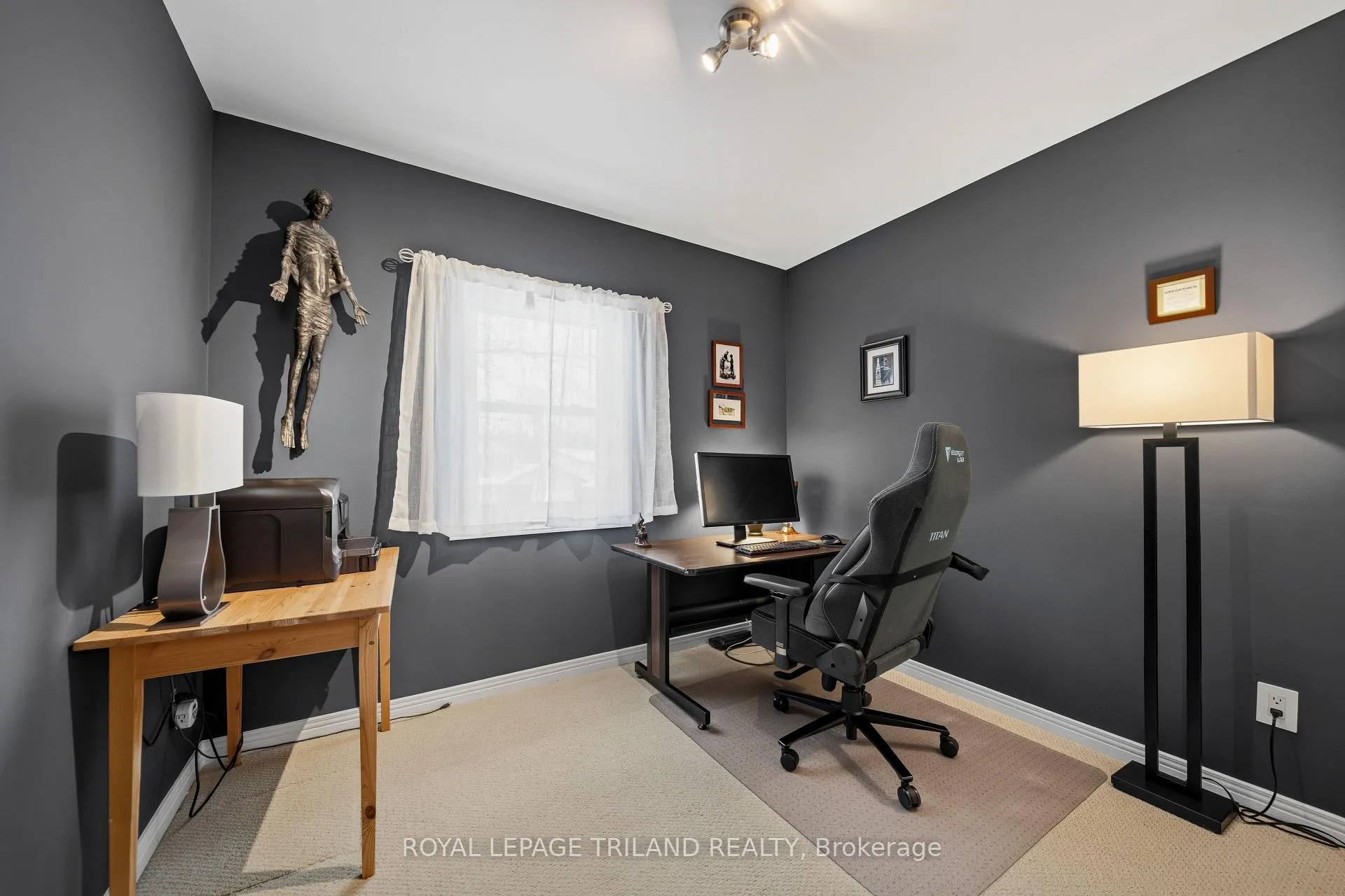 Photo 21 of 188 Chepstow Close, London, North K — HOMEH