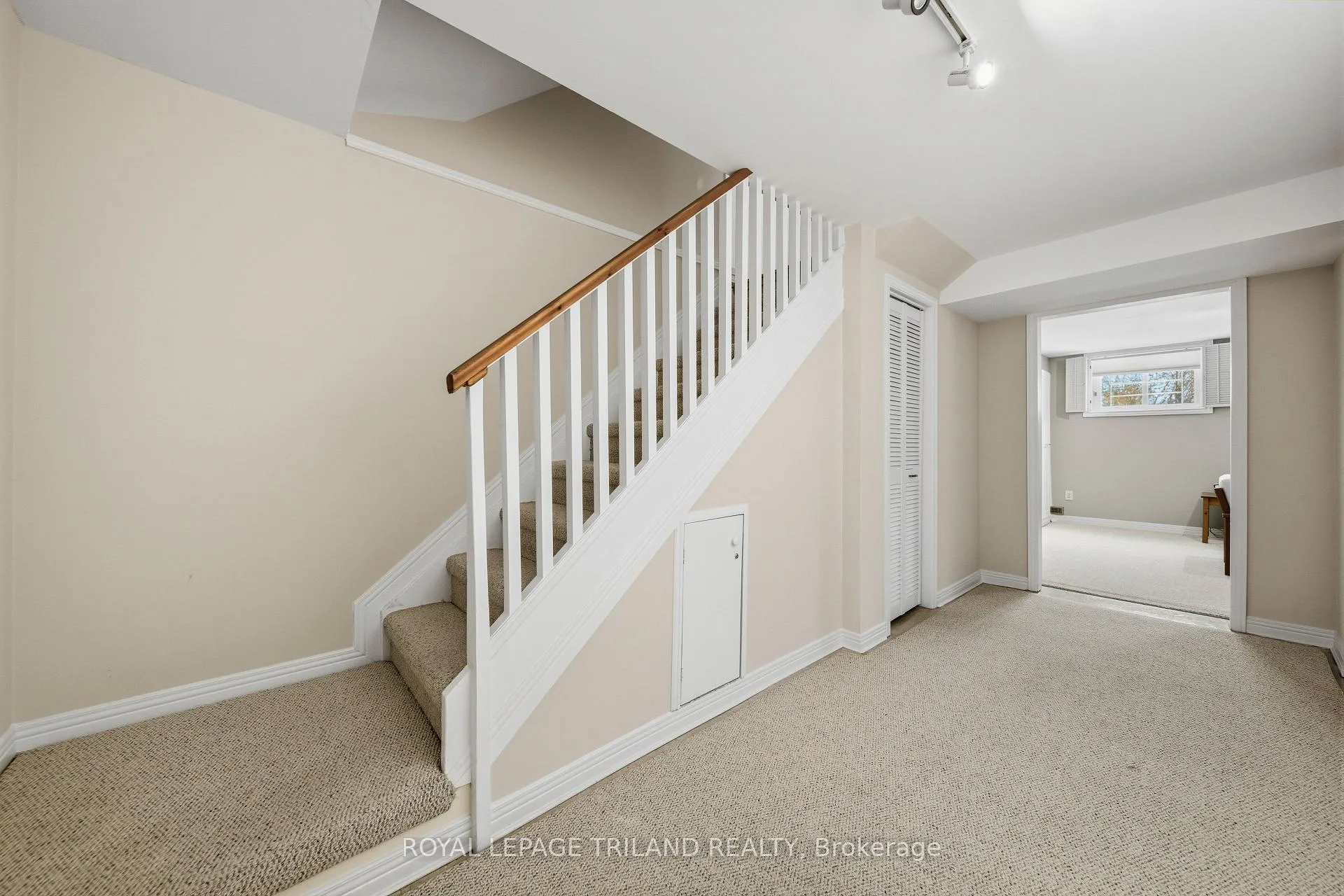 Photo 26 of 188 Chepstow Close, London, North K — HOMEH