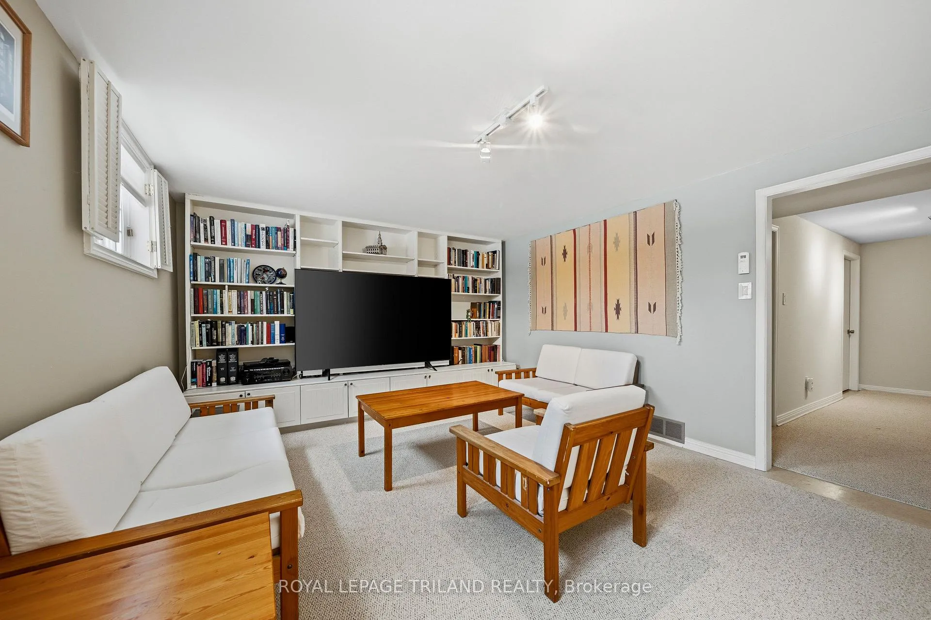 Photo 29 of 188 Chepstow Close, London, North K — HOMEH