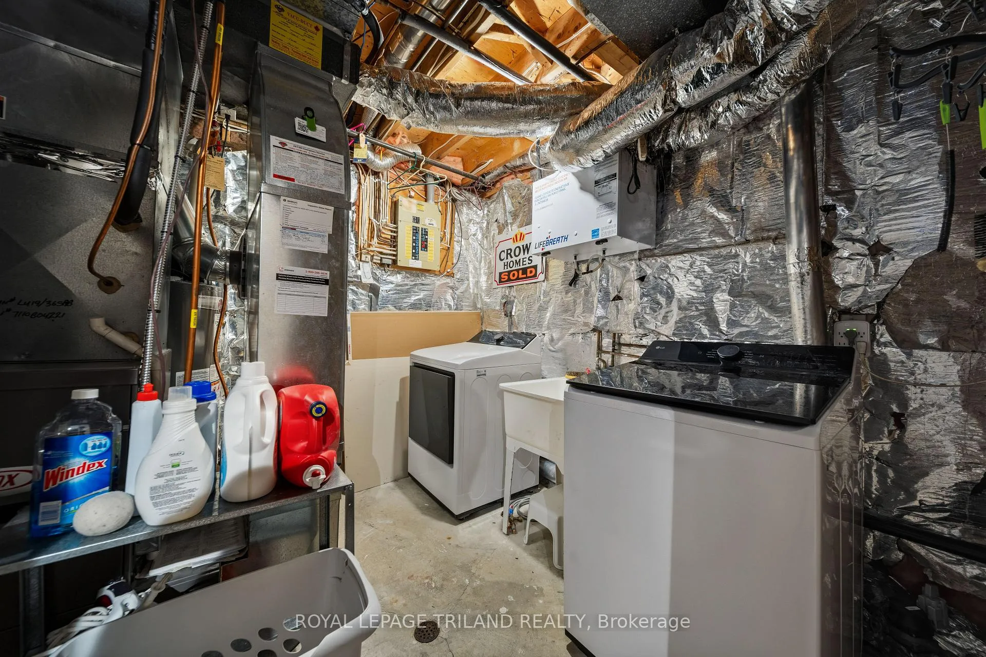 Photo 33 of 188 Chepstow Close, London, North K — HOMEH