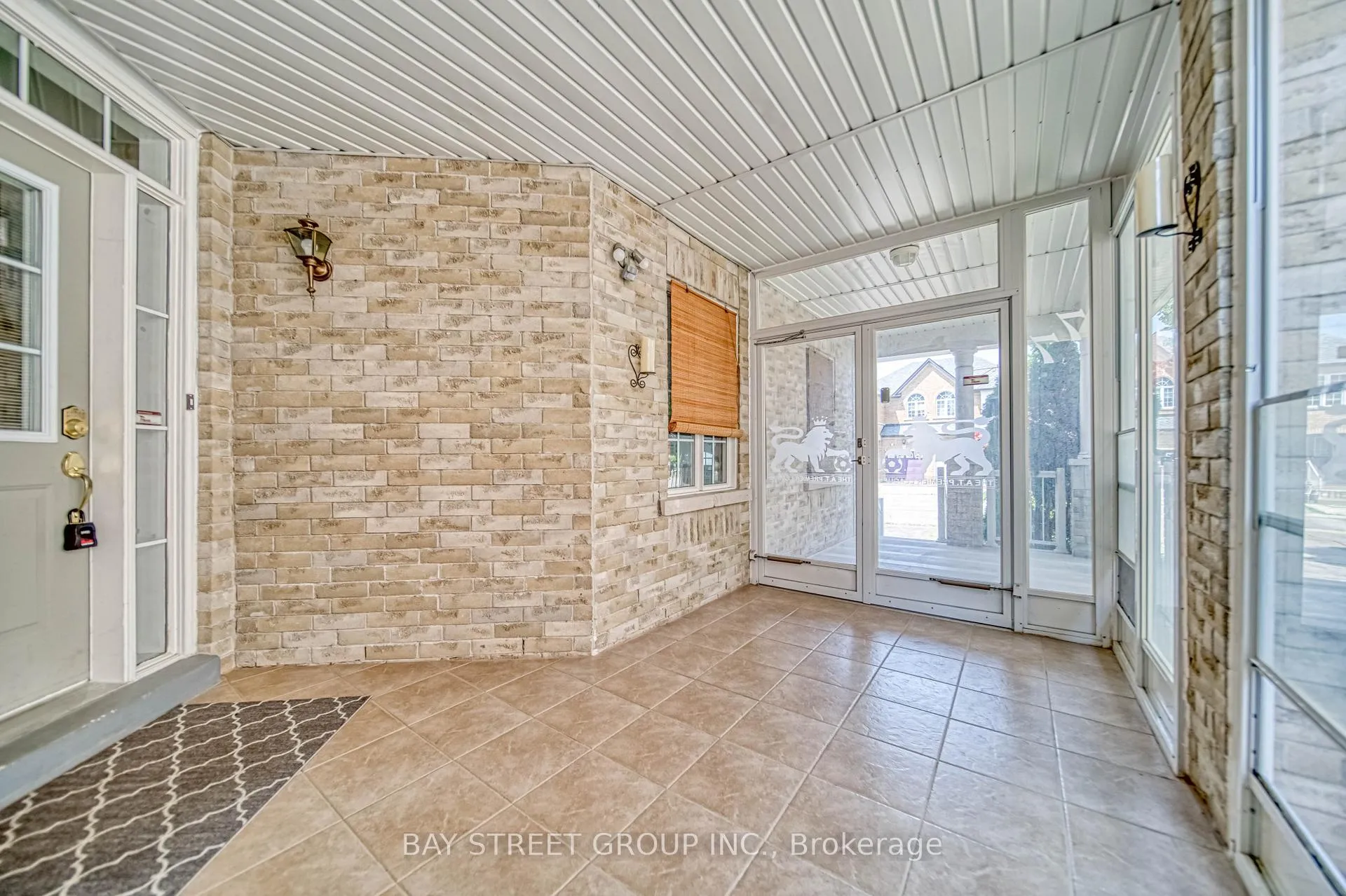 Photo 2 of 77 Weatherill Road, Markham, Berczy — HOMEH
