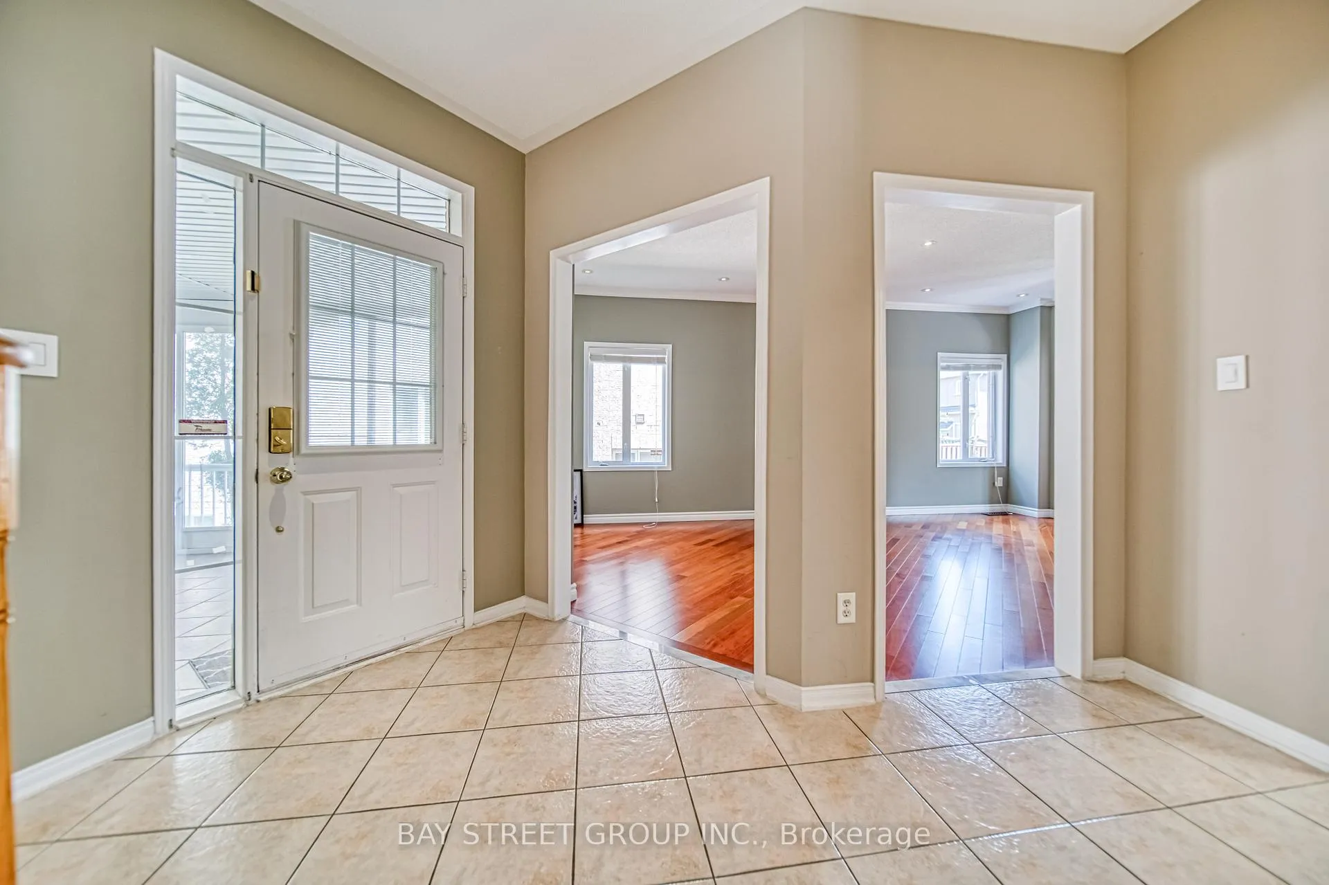 Photo 4 of 77 Weatherill Road, Markham, Berczy — HOMEH