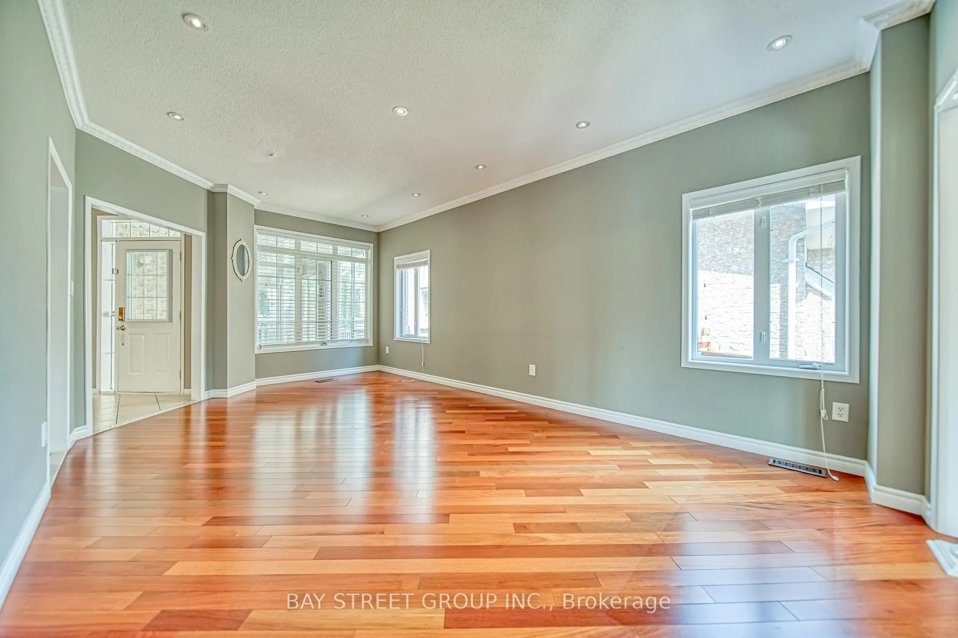 Photo 8 of 77 Weatherill Road, Markham, Berczy — HOMEH