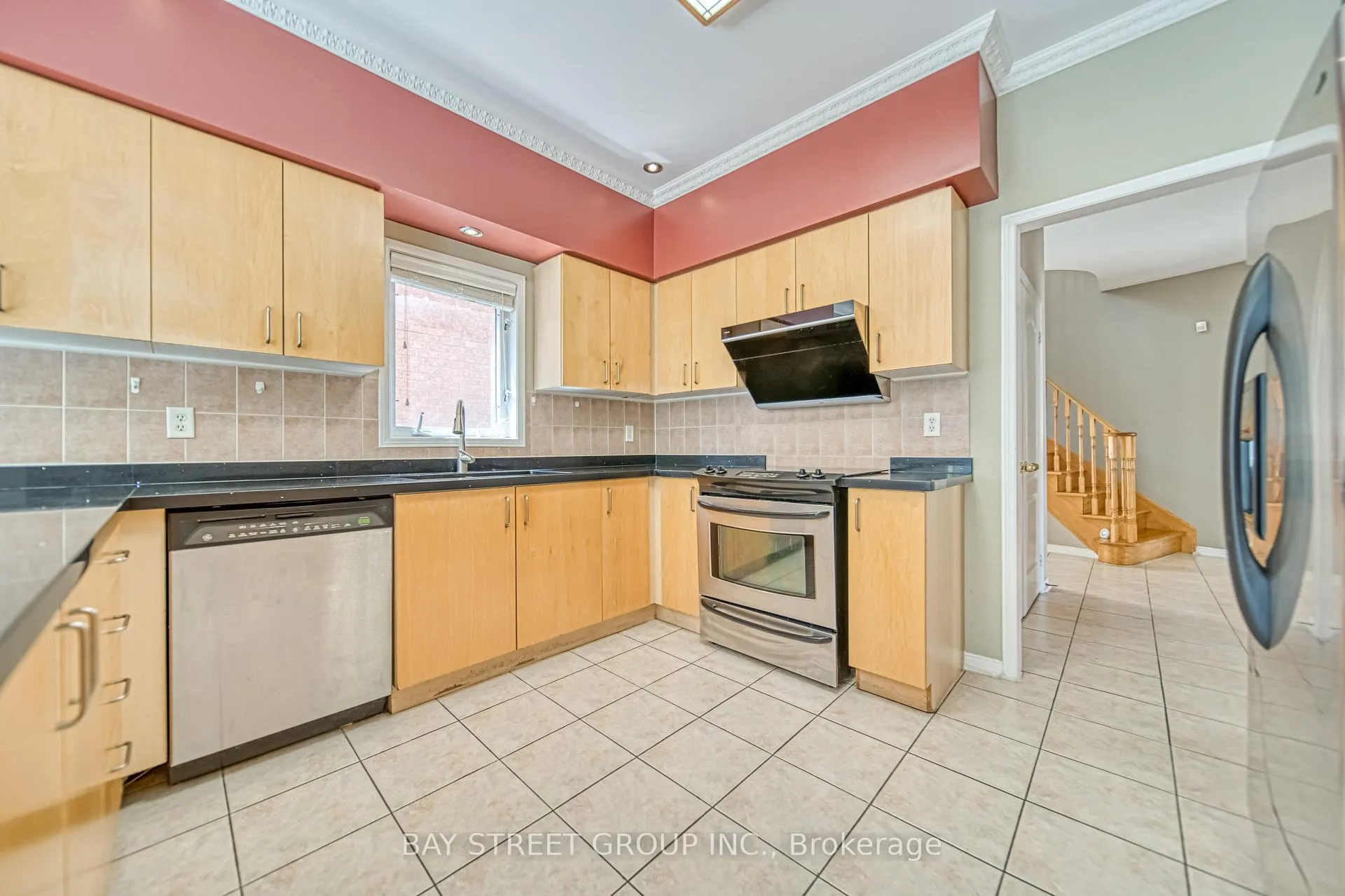 Photo 14 of 77 Weatherill Road, Markham, Berczy — HOMEH