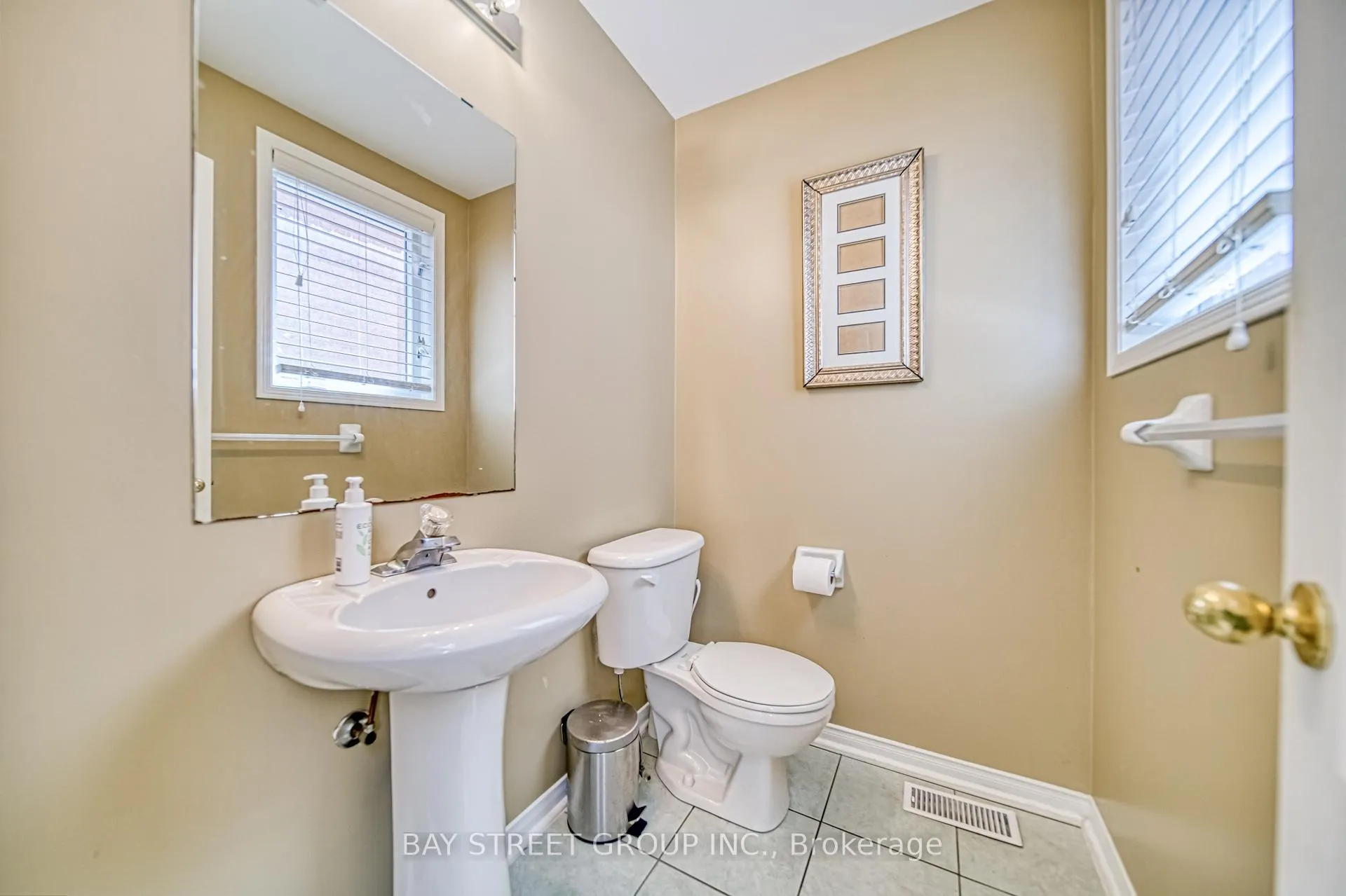 Photo 17 of 77 Weatherill Road, Markham, Berczy — HOMEH