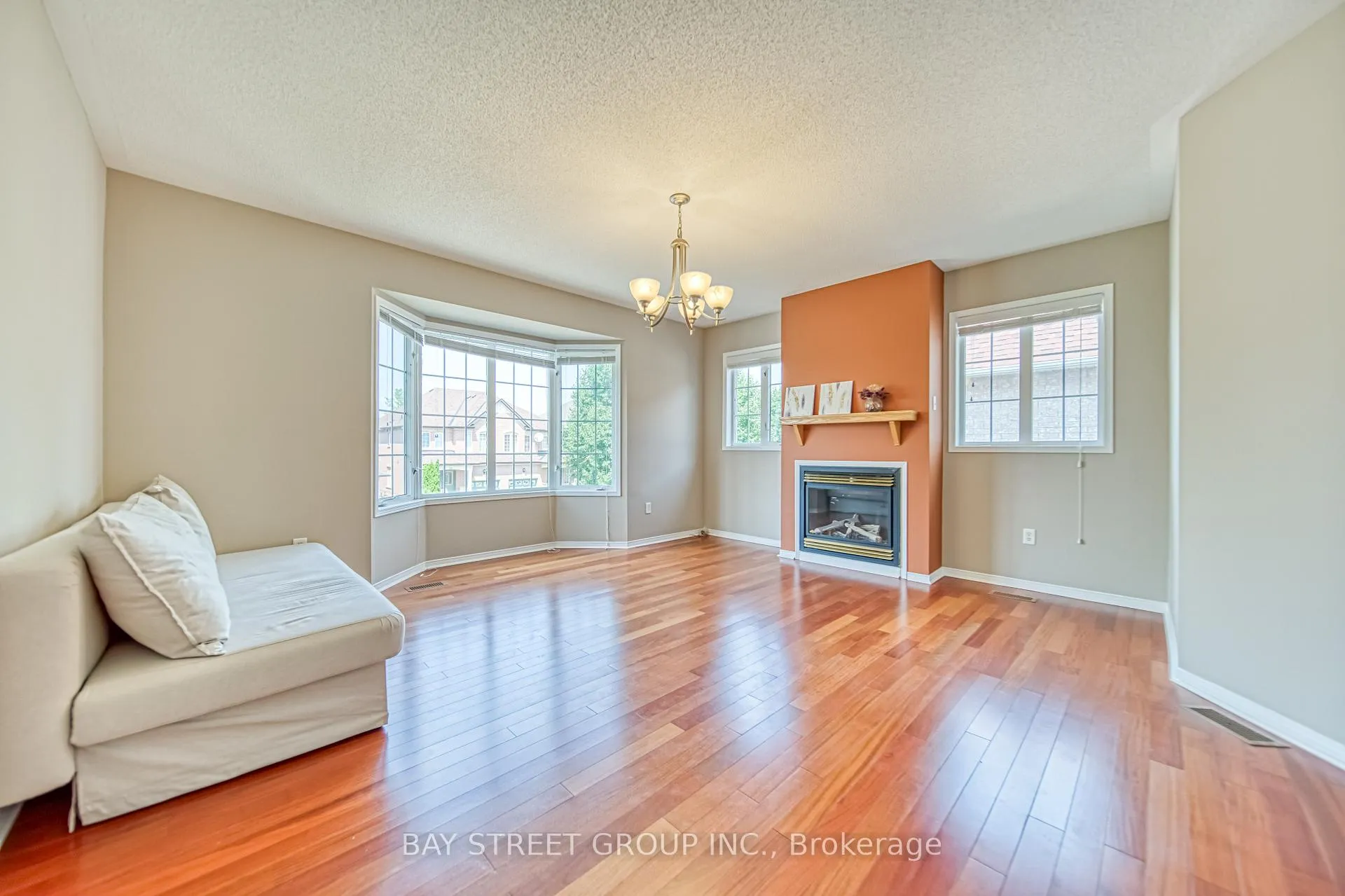 Photo 18 of 77 Weatherill Road, Markham, Berczy — HOMEH