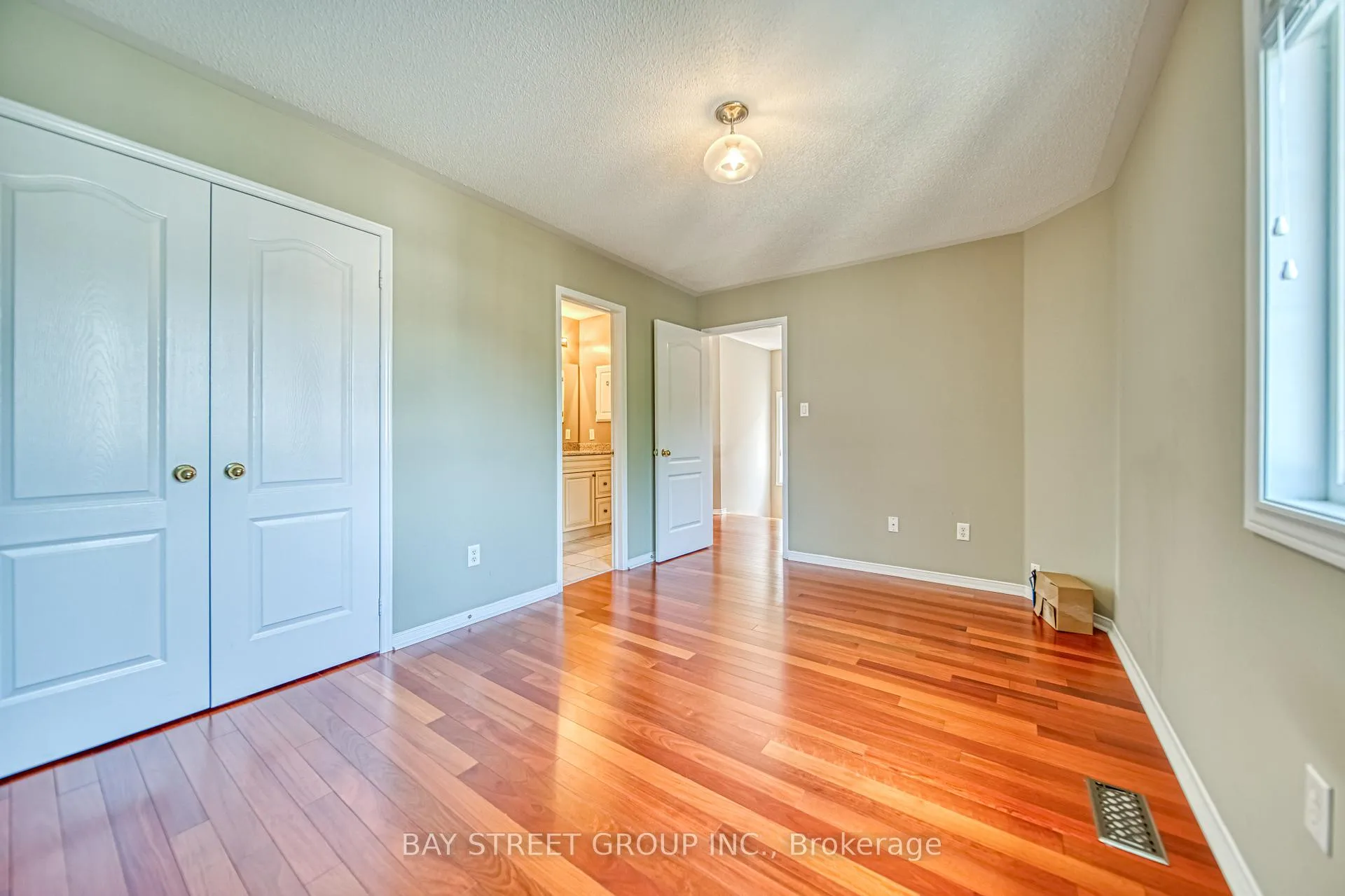 Photo 29 of 77 Weatherill Road, Markham, Berczy — HOMEH