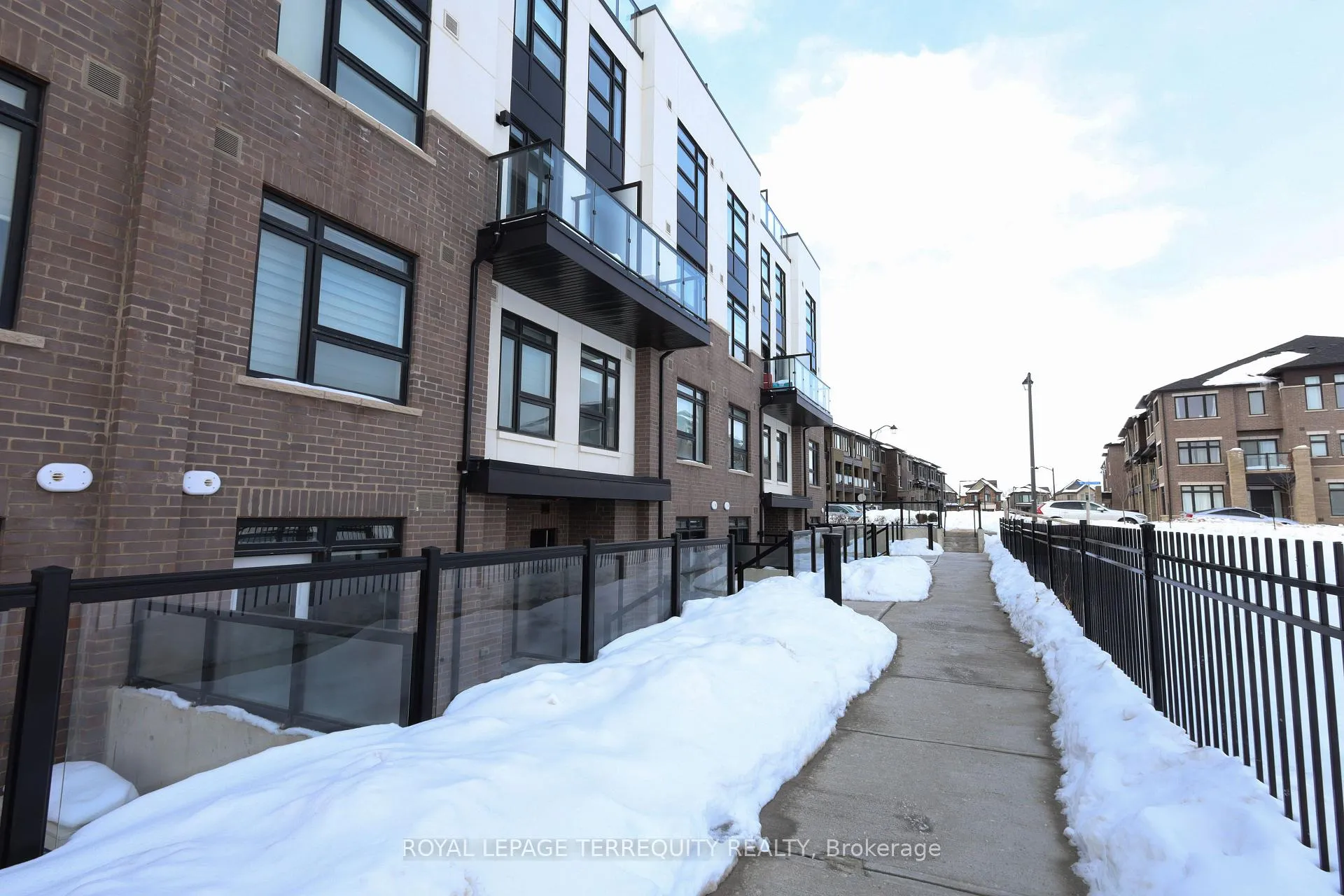 Photo 3 of Unit 129, 1573 Rose Way, Milton, Cobban — HOMEH