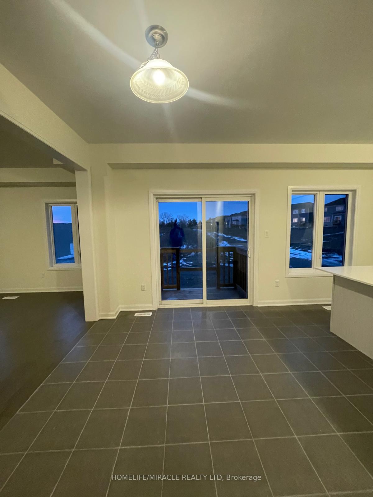 Photo 9 of 113 Windermere Boulevard, Loyalist, Bath — HOMEH