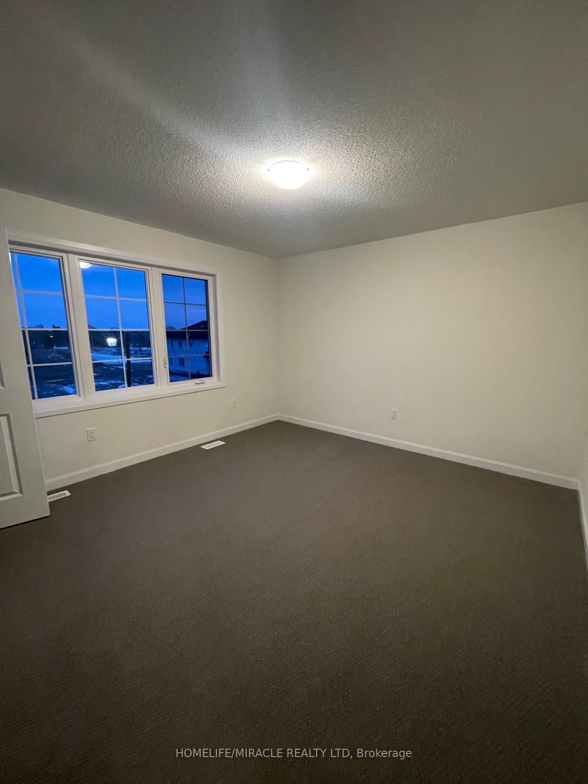 Photo 14 of 113 Windermere Boulevard, Loyalist, Bath — HOMEH