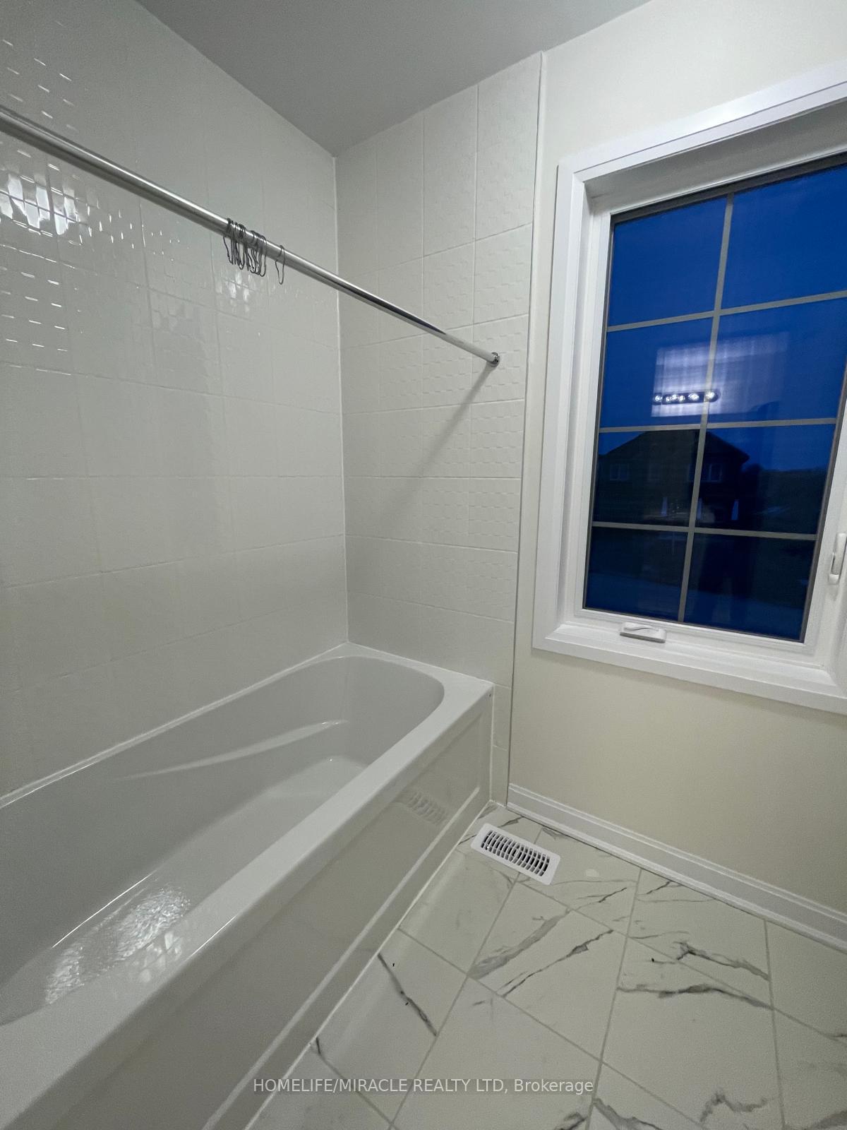 Photo 17 of 113 Windermere Boulevard, Loyalist, Bath — HOMEH