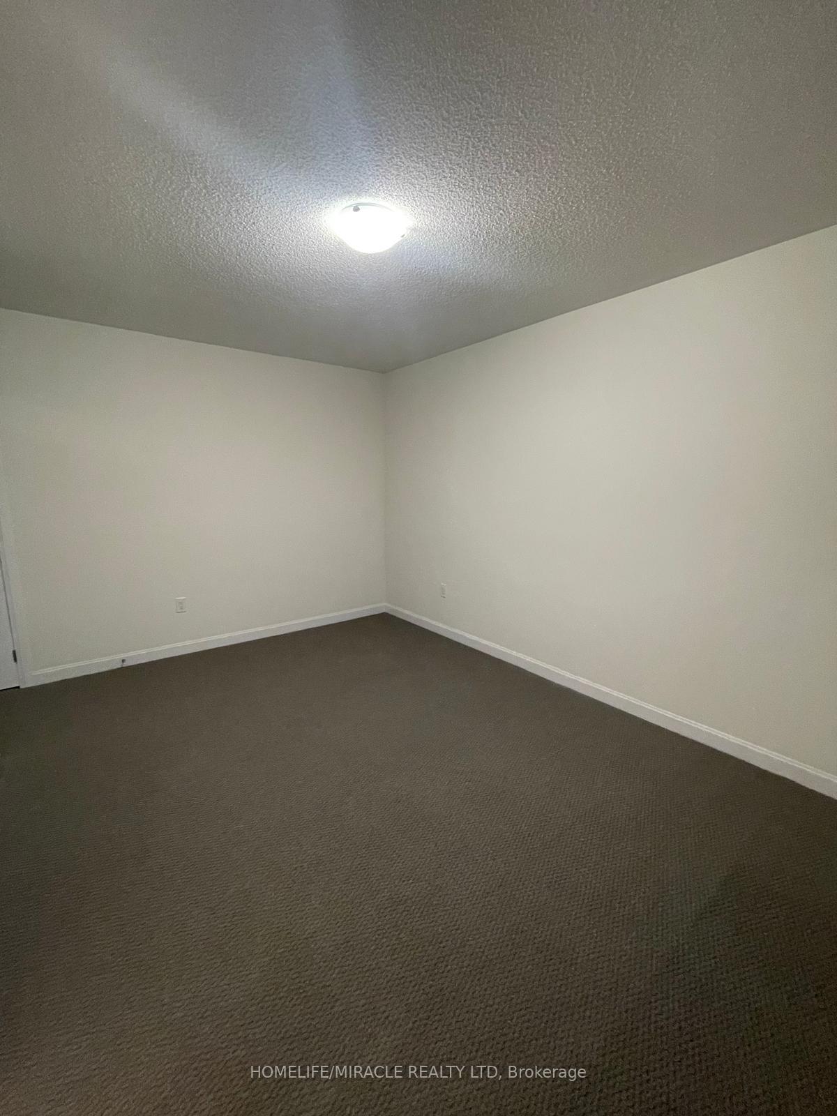 Photo 18 of 113 Windermere Boulevard, Loyalist, Bath — HOMEH