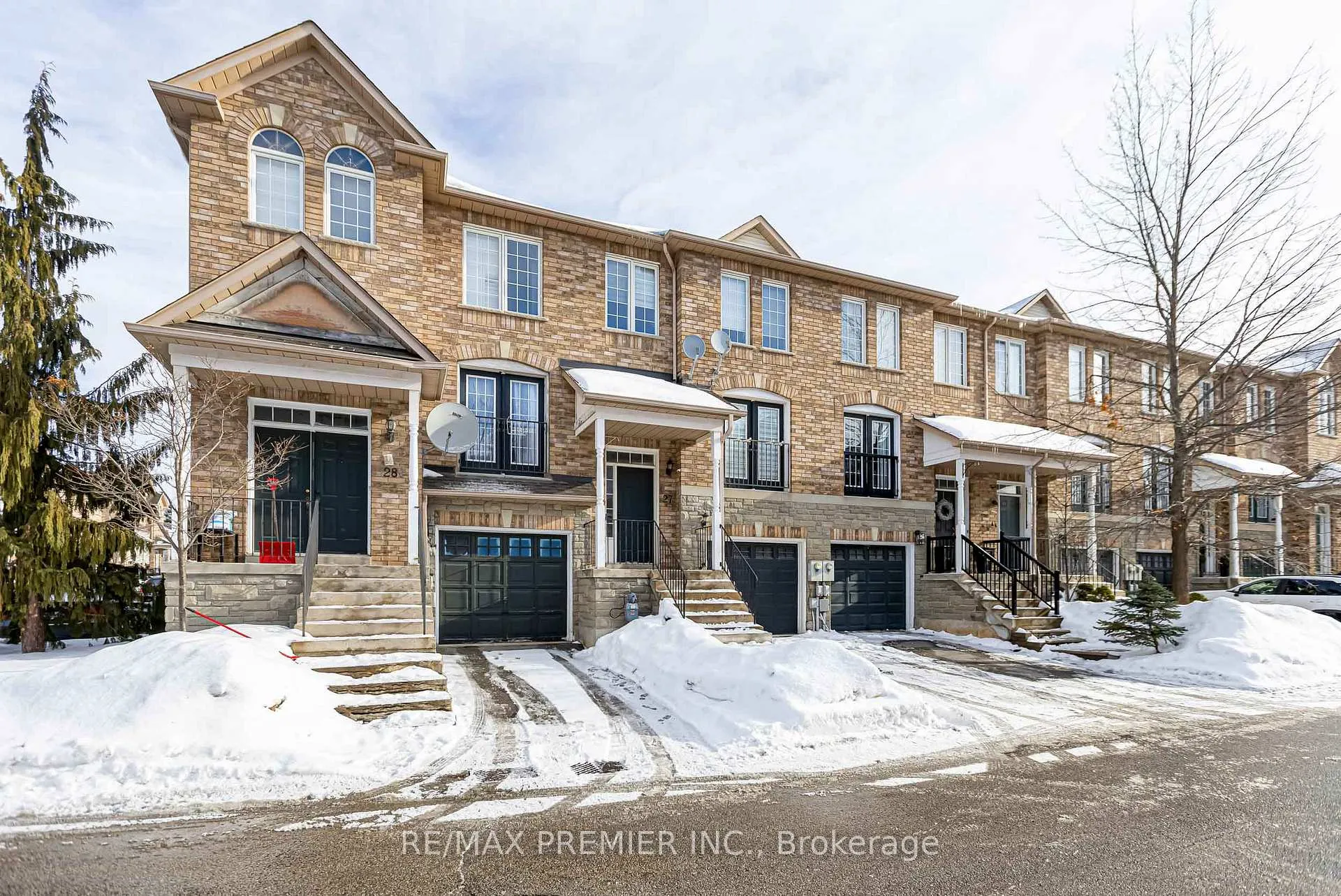 Photo 2 of Unit 27, 165 Fieldstone Drive, Vaughan, East Woodbridge — HOMEH