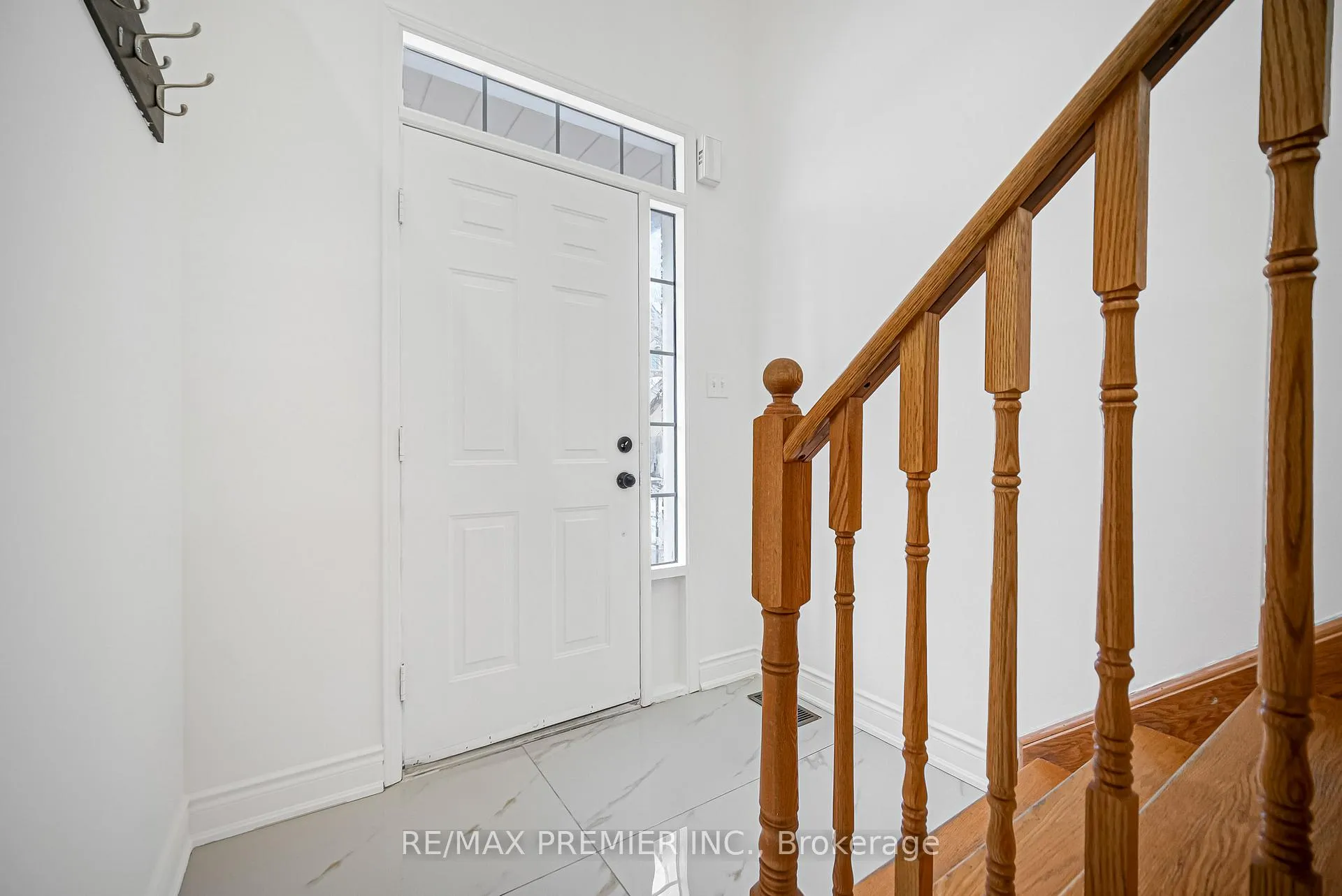 Photo 5 of Unit 27, 165 Fieldstone Drive, Vaughan, East Woodbridge — HOMEH