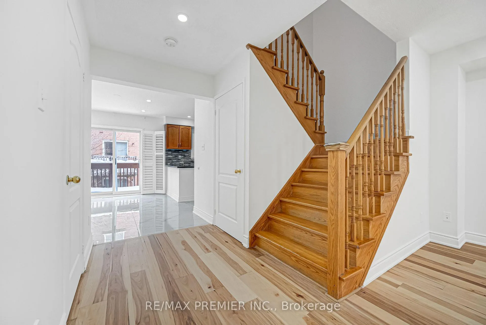 Photo 15 of Unit 27, 165 Fieldstone Drive, Vaughan, East Woodbridge — HOMEH