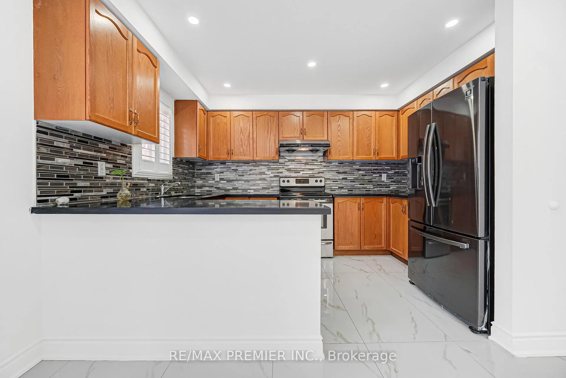 Photo 20 of Unit 27, 165 Fieldstone Drive, Vaughan, East Woodbridge — HOMEH