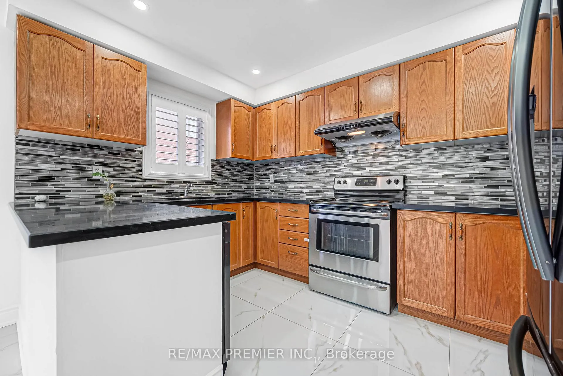 Photo 21 of Unit 27, 165 Fieldstone Drive, Vaughan, East Woodbridge — HOMEH