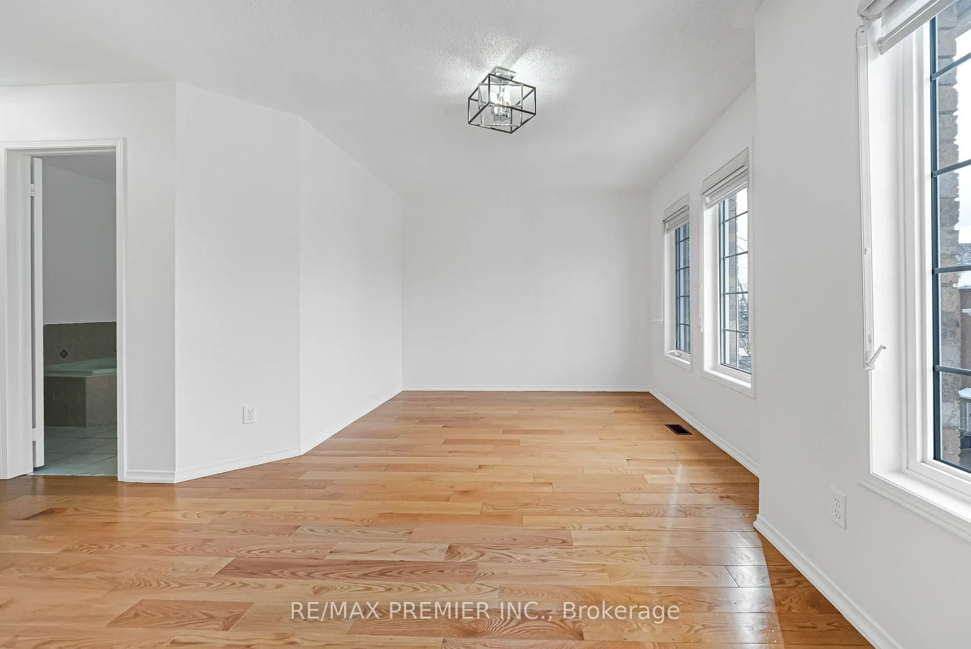 Photo 42 of Unit 27, 165 Fieldstone Drive, Vaughan, East Woodbridge — HOMEH