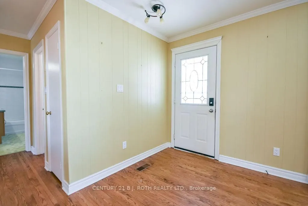 Photo 10 of 350 Millard Street, Orillia — HOMEH