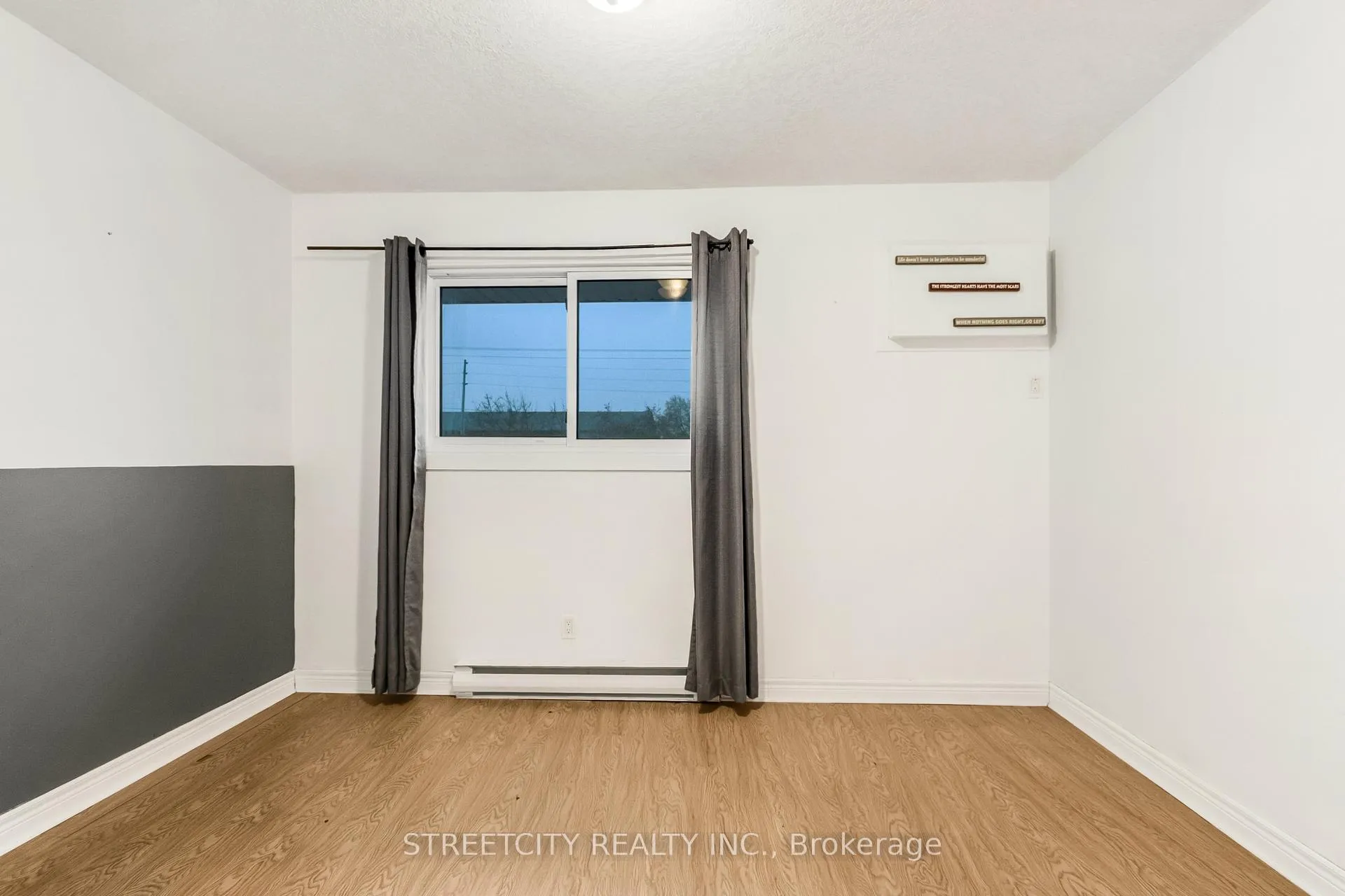 Photo 11 of Unit D, 71 Wellesley Crescent, London, East I — HOMEH
