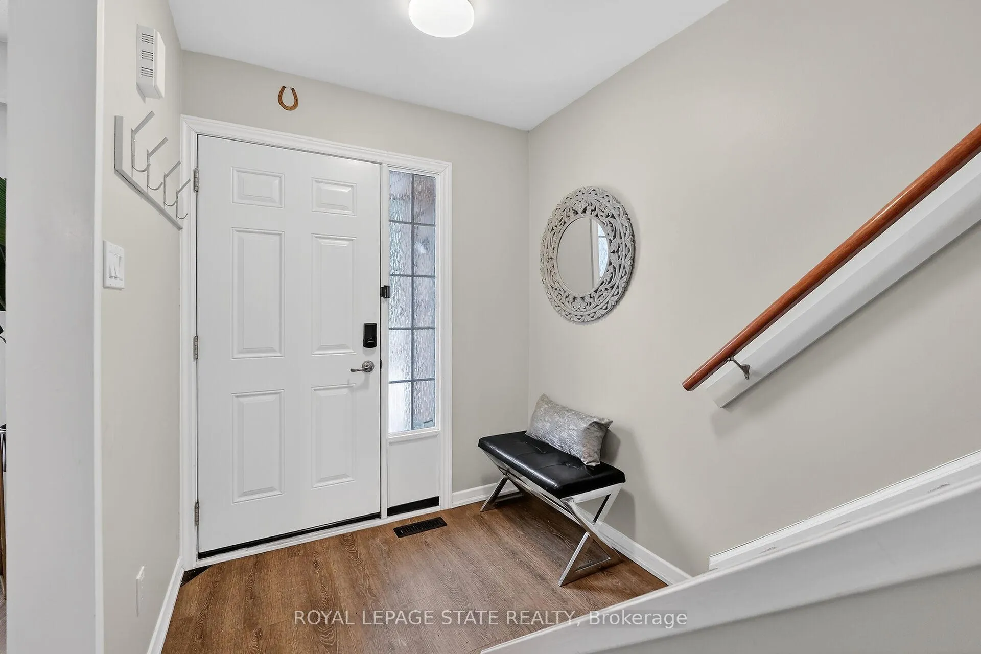 Photo 2 of Unit 7, 567 Guelph Line, Burlington, Roseland — HOMEH