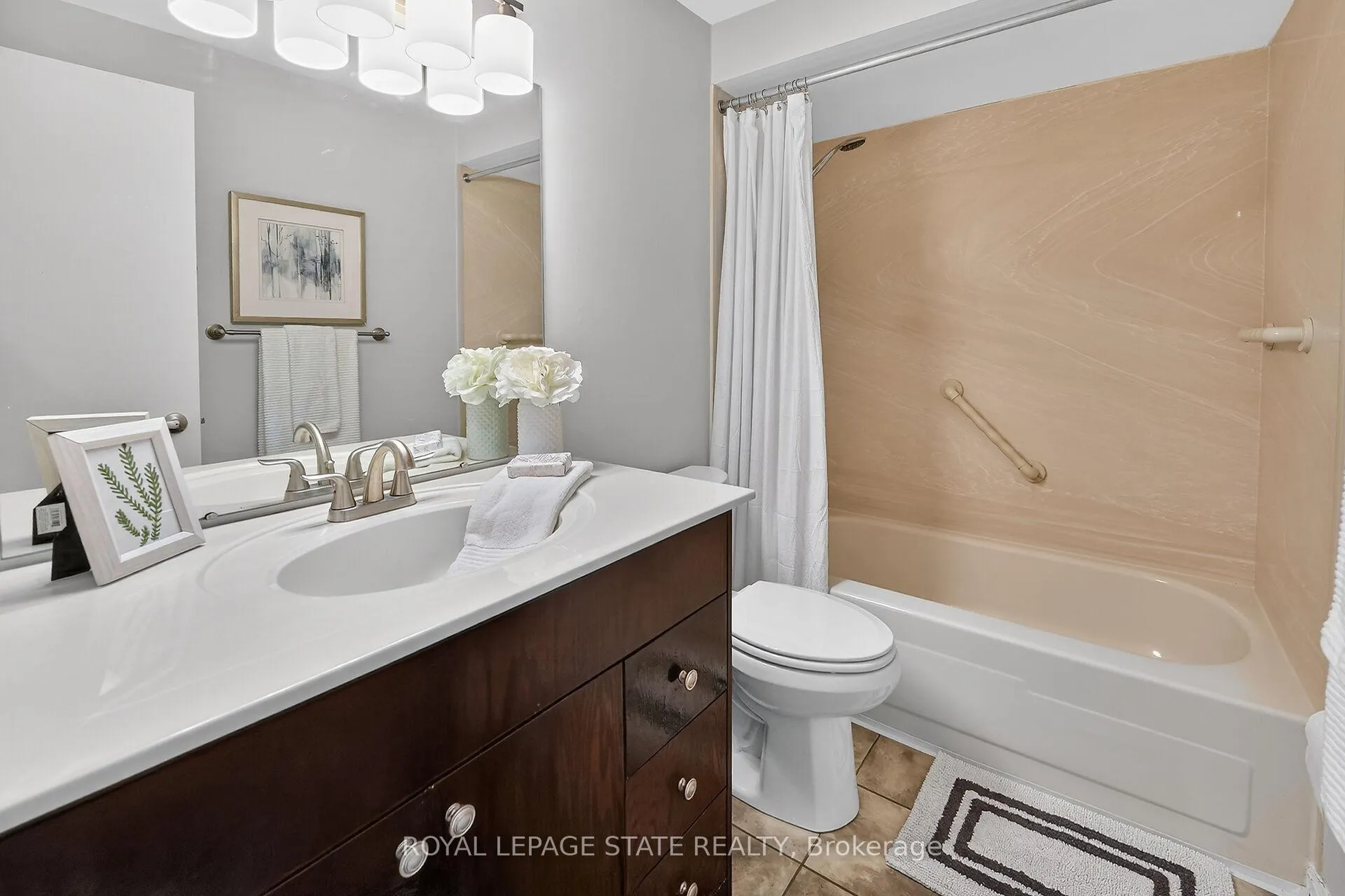Photo 19 of Unit 7, 567 Guelph Line, Burlington, Roseland — HOMEH