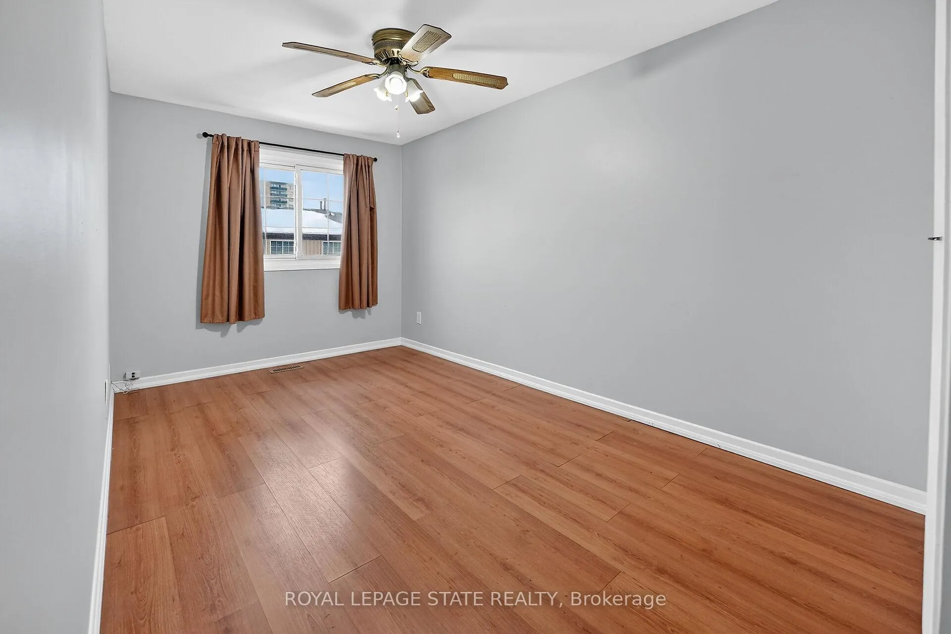 Photo 21 of Unit 7, 567 Guelph Line, Burlington, Roseland — HOMEH