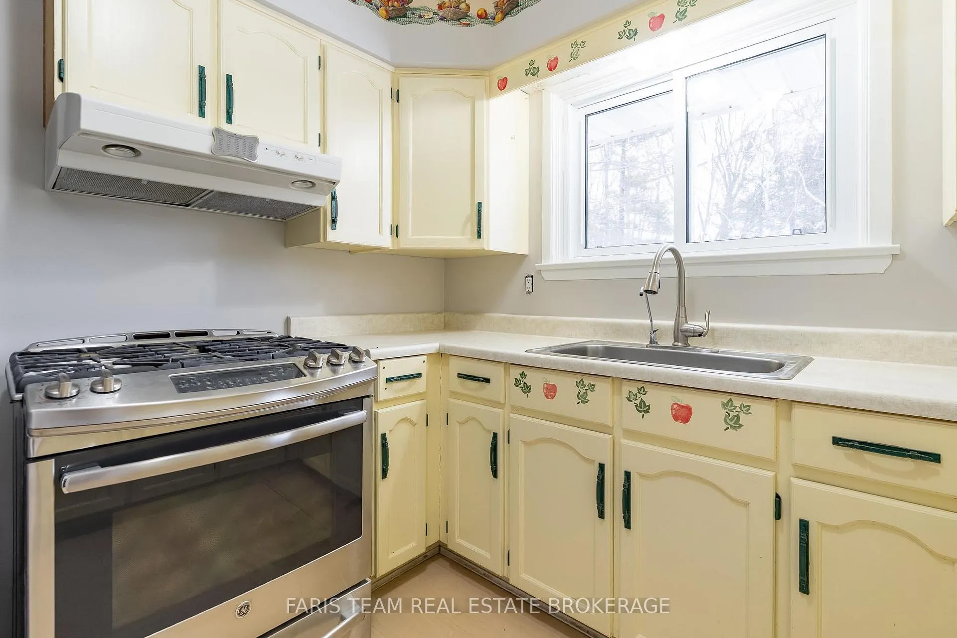 Photo 9 of 2597 George Johnston Road, Springwater, Minesing — HOMEH