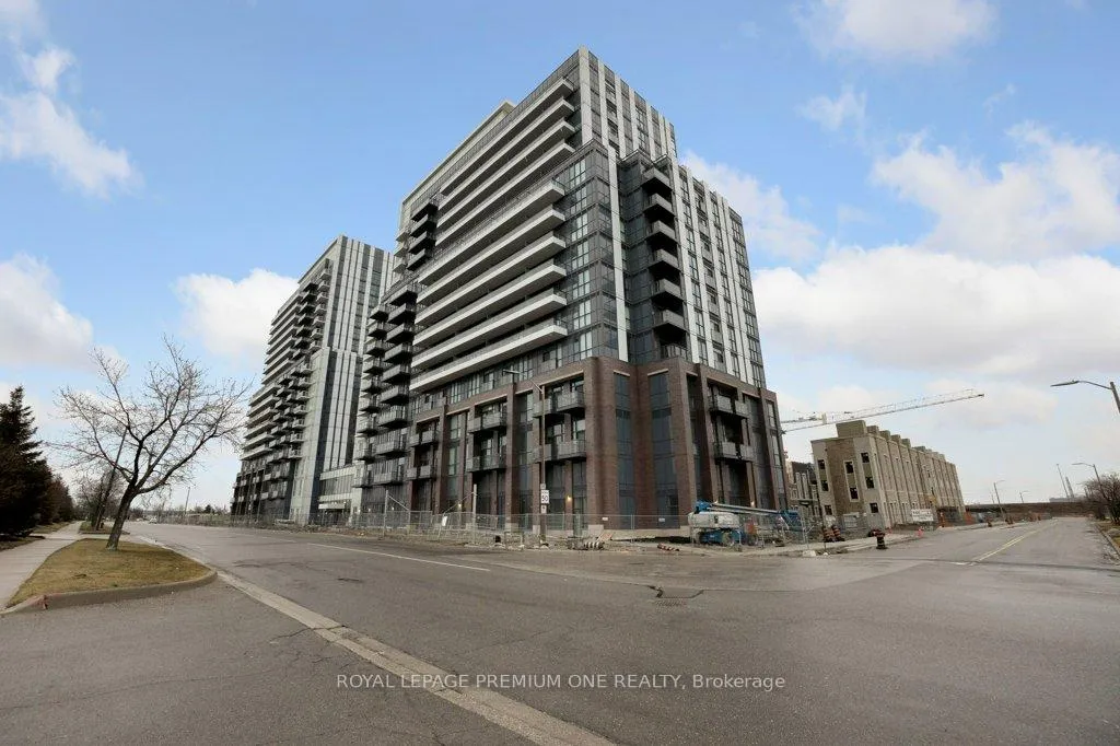 Photo 2 of Unit 106, 10 Honeycrisp Crescent, Vaughan, Vaughan Corporate Centre — HOMEH