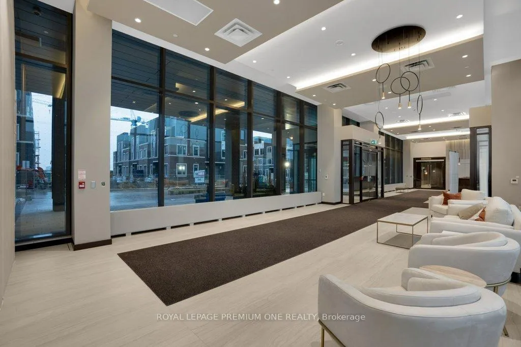 Photo 4 of Unit 106, 10 Honeycrisp Crescent, Vaughan, Vaughan Corporate Centre — HOMEH