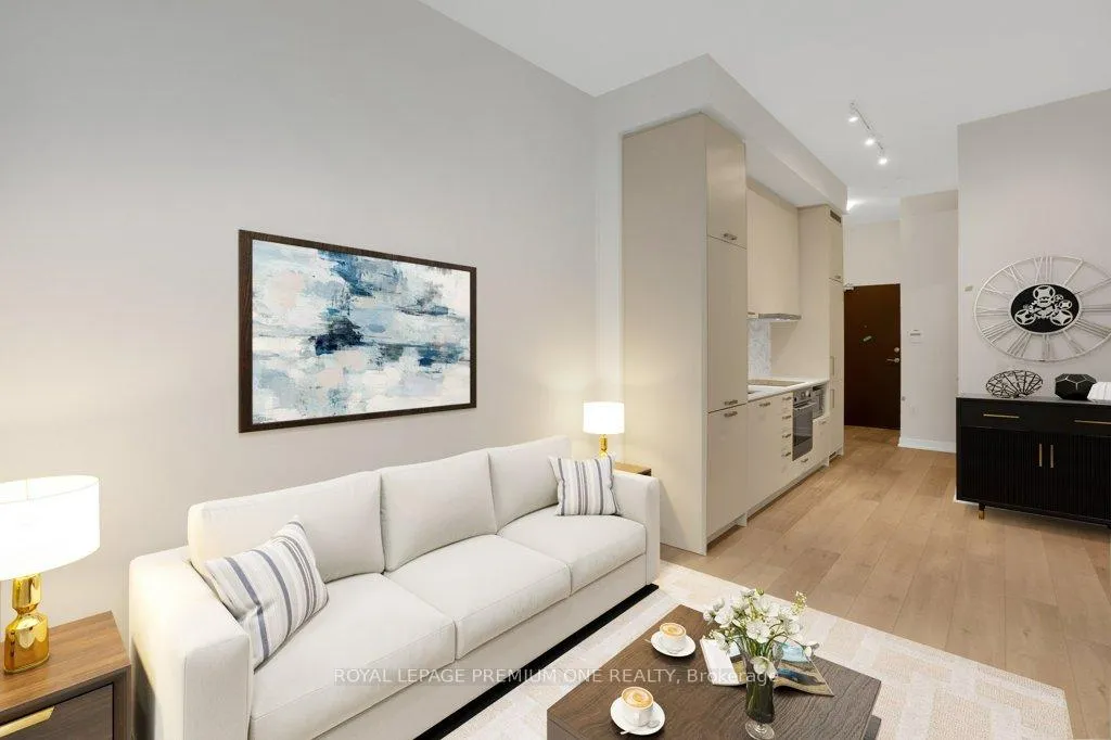 Photo 6 of Unit 106, 10 Honeycrisp Crescent, Vaughan, Vaughan Corporate Centre — HOMEH