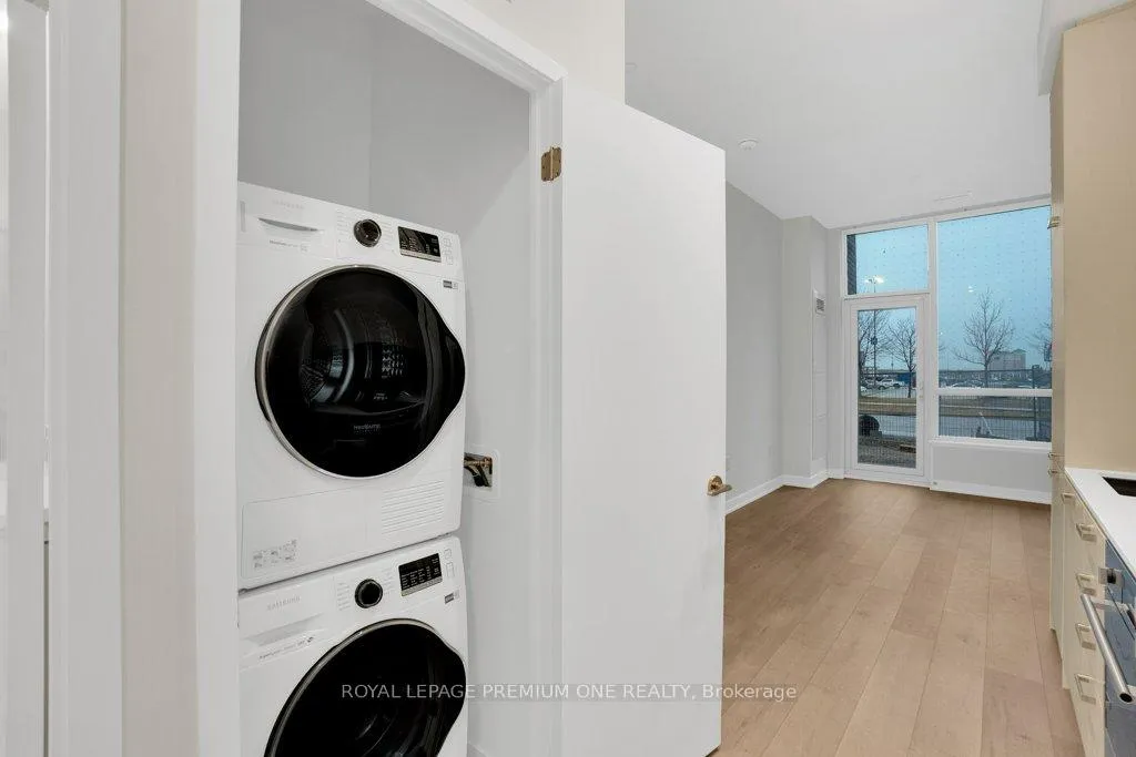 Photo 15 of Unit 106, 10 Honeycrisp Crescent, Vaughan, Vaughan Corporate Centre — HOMEH