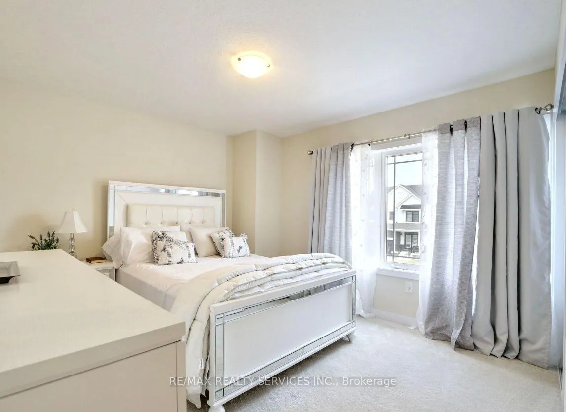 Photo 6 of 237 Eastbridge Avenue, Welland, Dain City — HOMEH