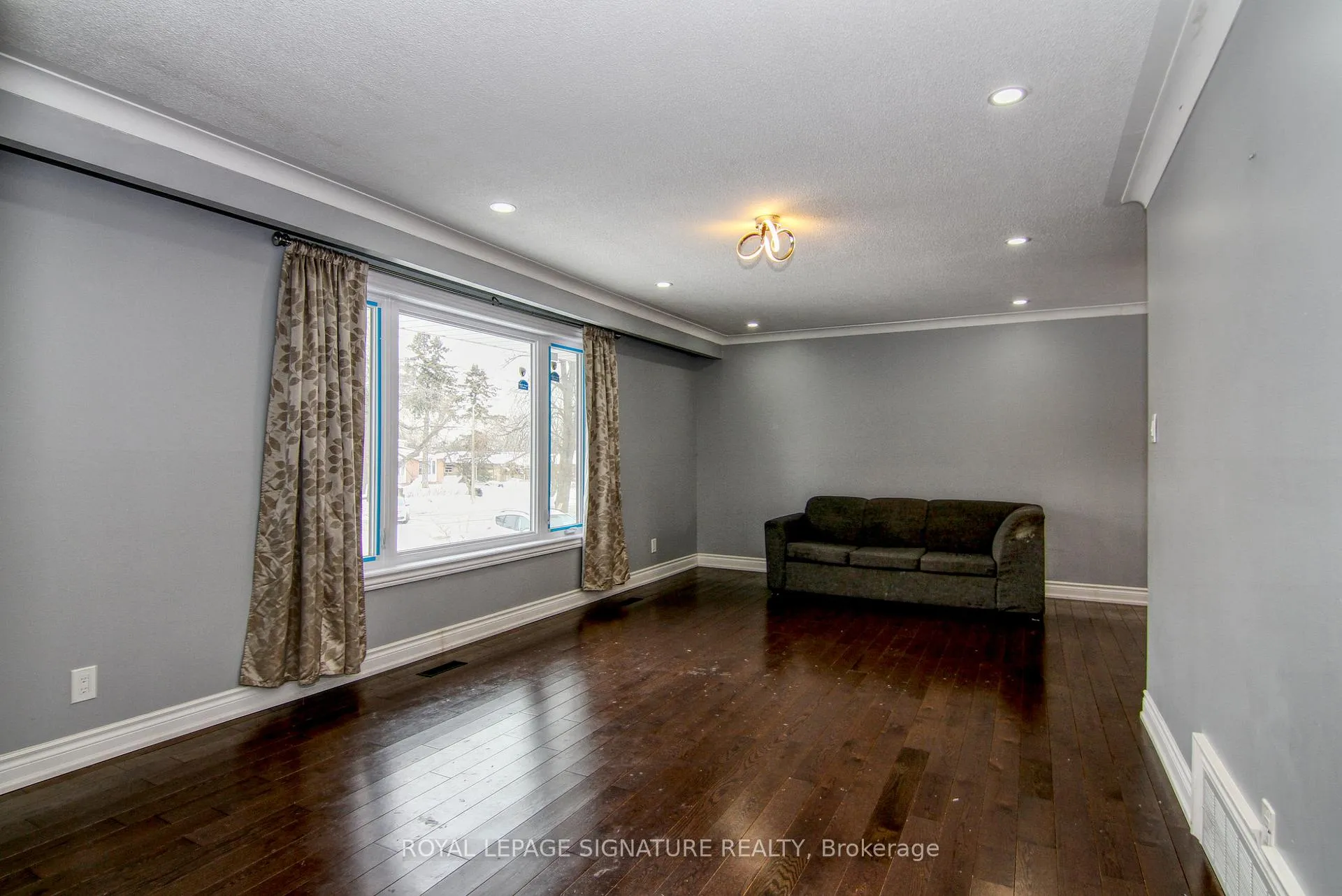 Photo 2 of Unit Main, 441 Brimorton Drive, Scarborough, Woburn — HOMEH