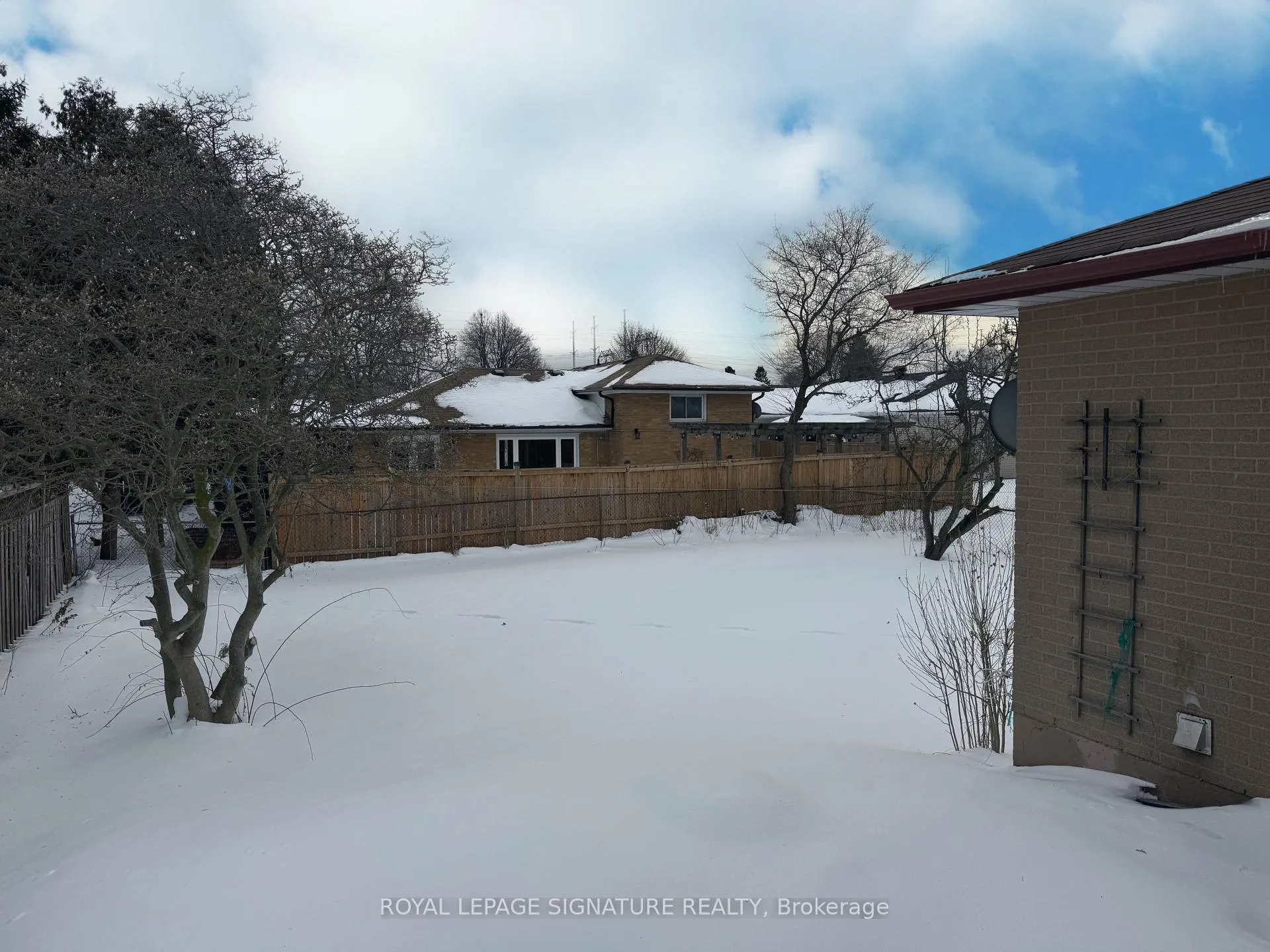 Photo 12 of Unit Main, 441 Brimorton Drive, Scarborough, Woburn — HOMEH