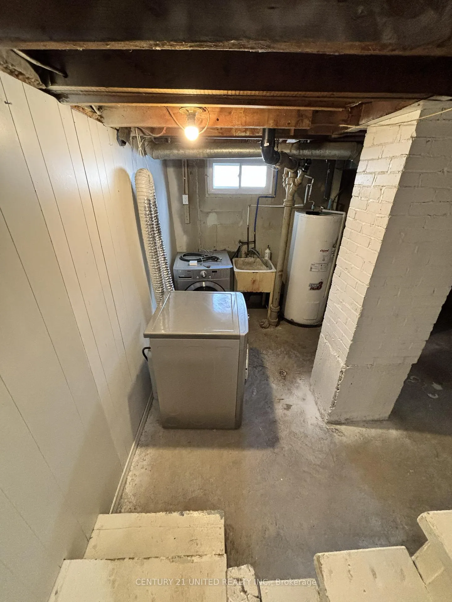 Photo 19 of 638 Mckellar Street, Peterborough, Otonabee Ward 1 — HOMEH