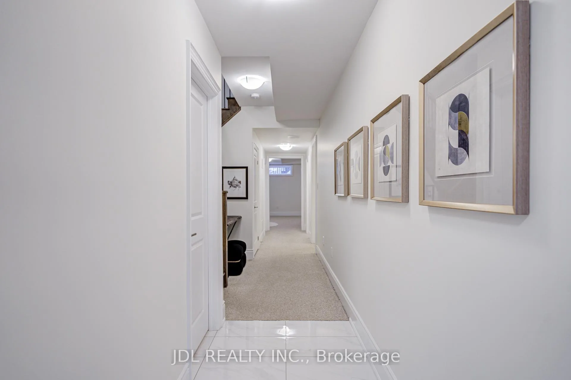 Photo 3 of 94 Carrville Woods Circle, Vaughan, Patterson — HOMEH