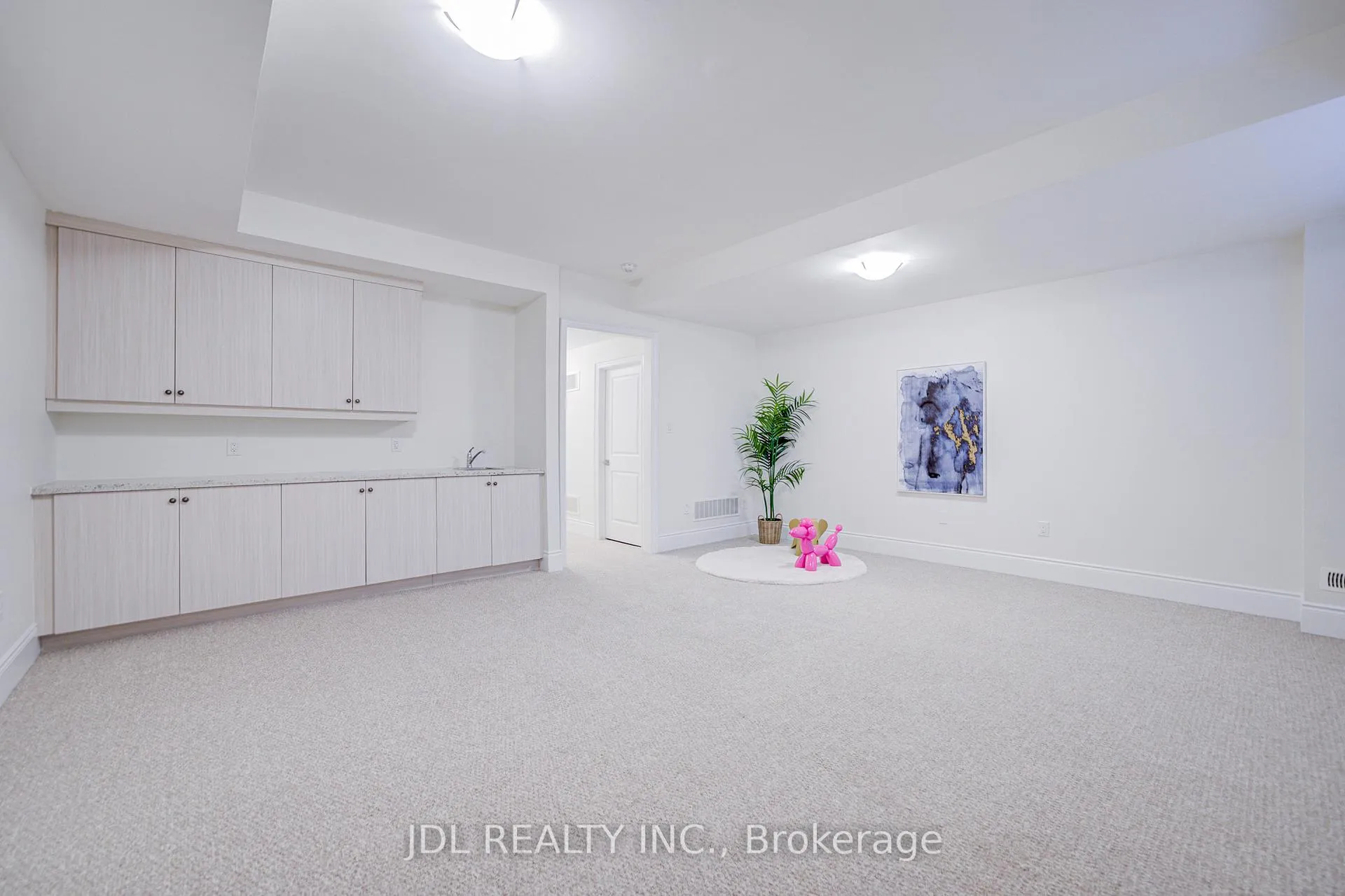Photo 8 of 94 Carrville Woods Circle, Vaughan, Patterson — HOMEH